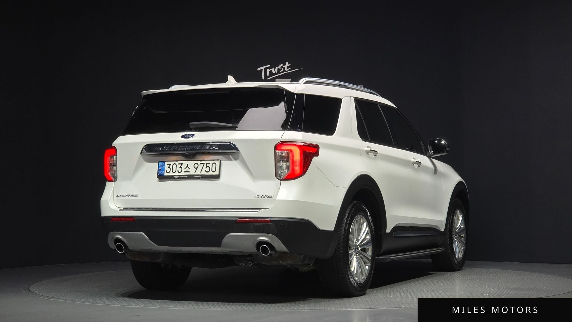 Ford Explorer 2022 — миниатюра 2