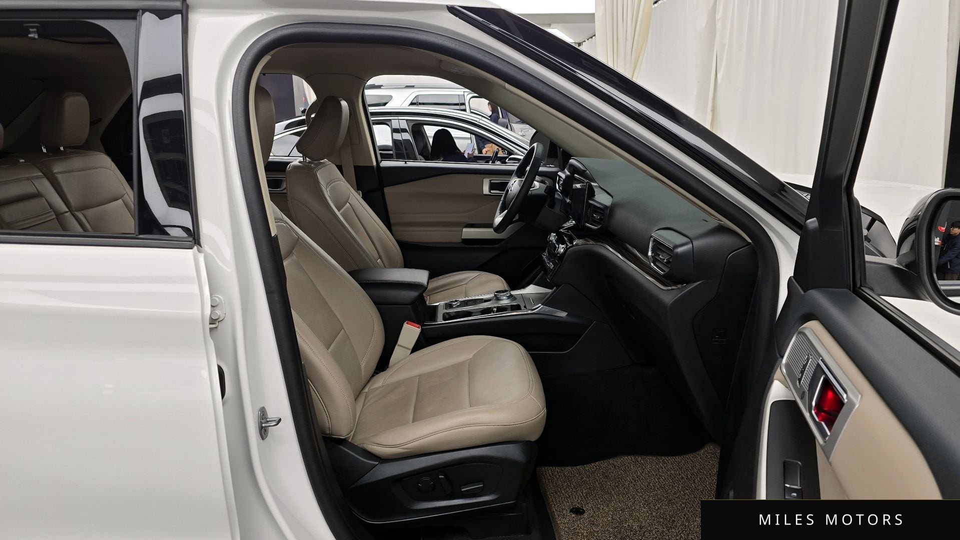 Ford Explorer 2022 — миниатюра 11