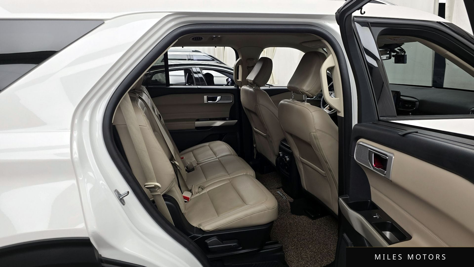 Ford Explorer 2022 — миниатюра 12