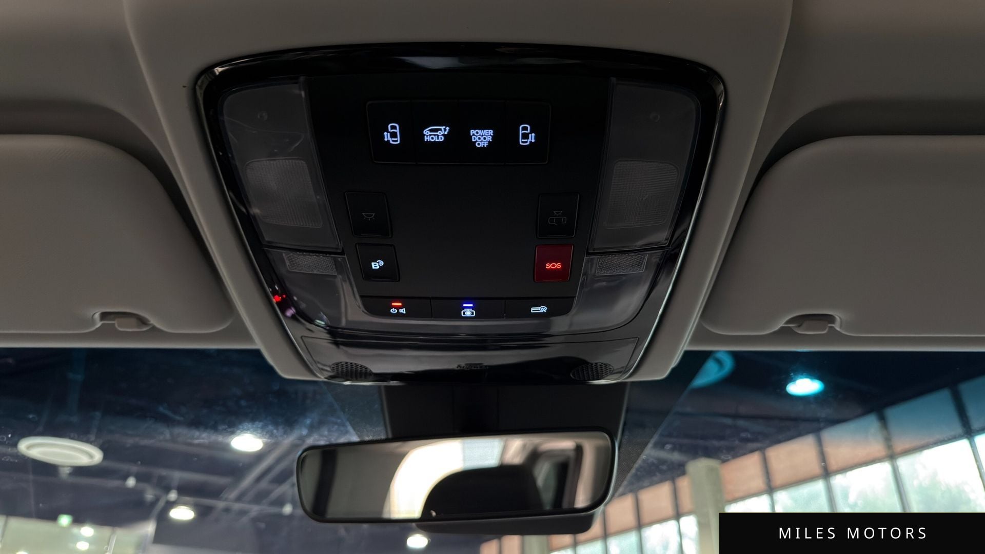 Hyundai Staria 2023 — миниатюра 11