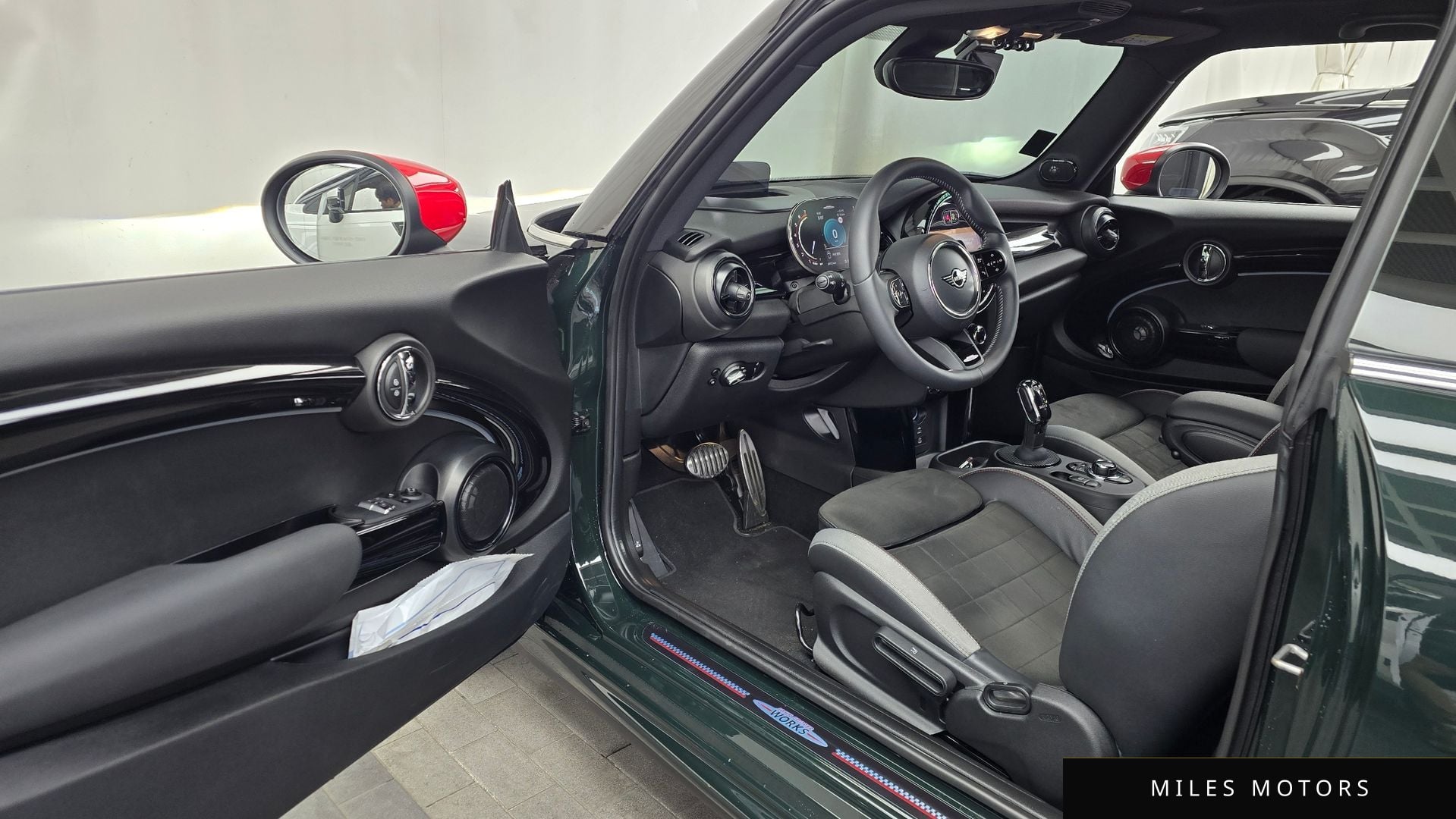 MINI Cooper S 2023 — миниатюра 10