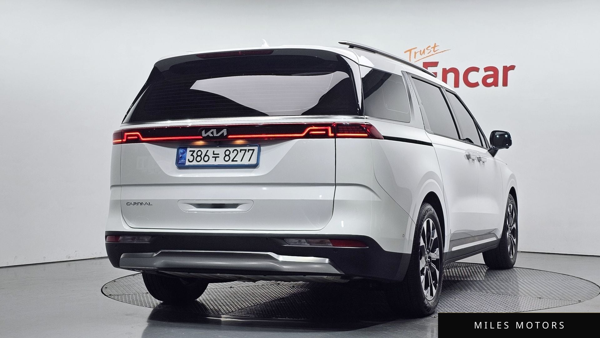 Kia Carnival 2023 — миниатюра 2