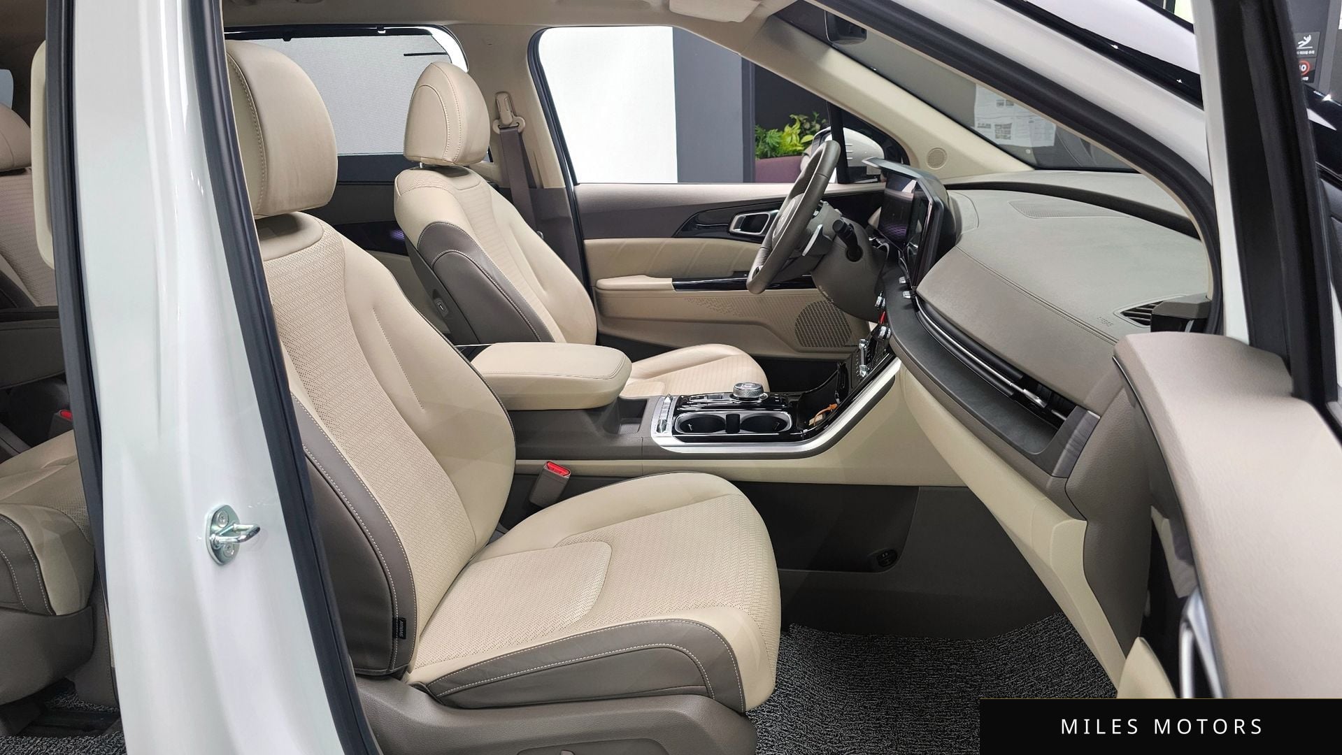 Kia Carnival 2023 — миниатюра 10
