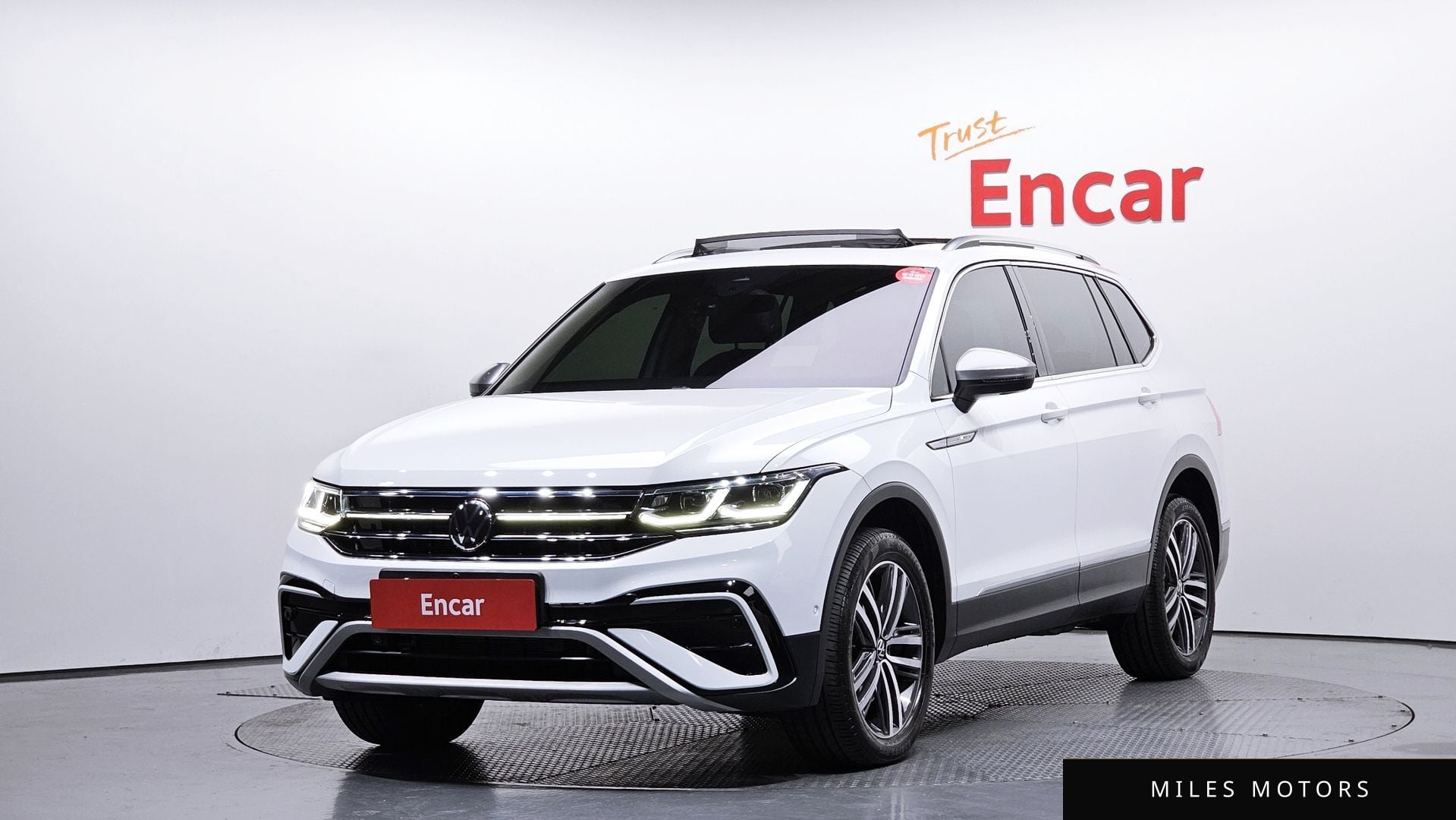 Volkswagen Tiguan 2023 — фото 1 из 12