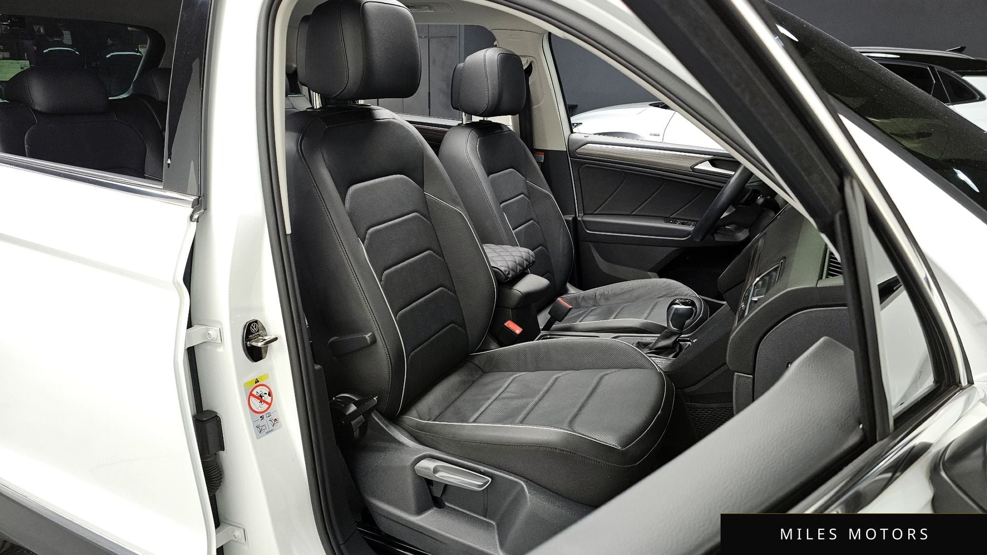 Volkswagen Tiguan 2023 — миниатюра 10