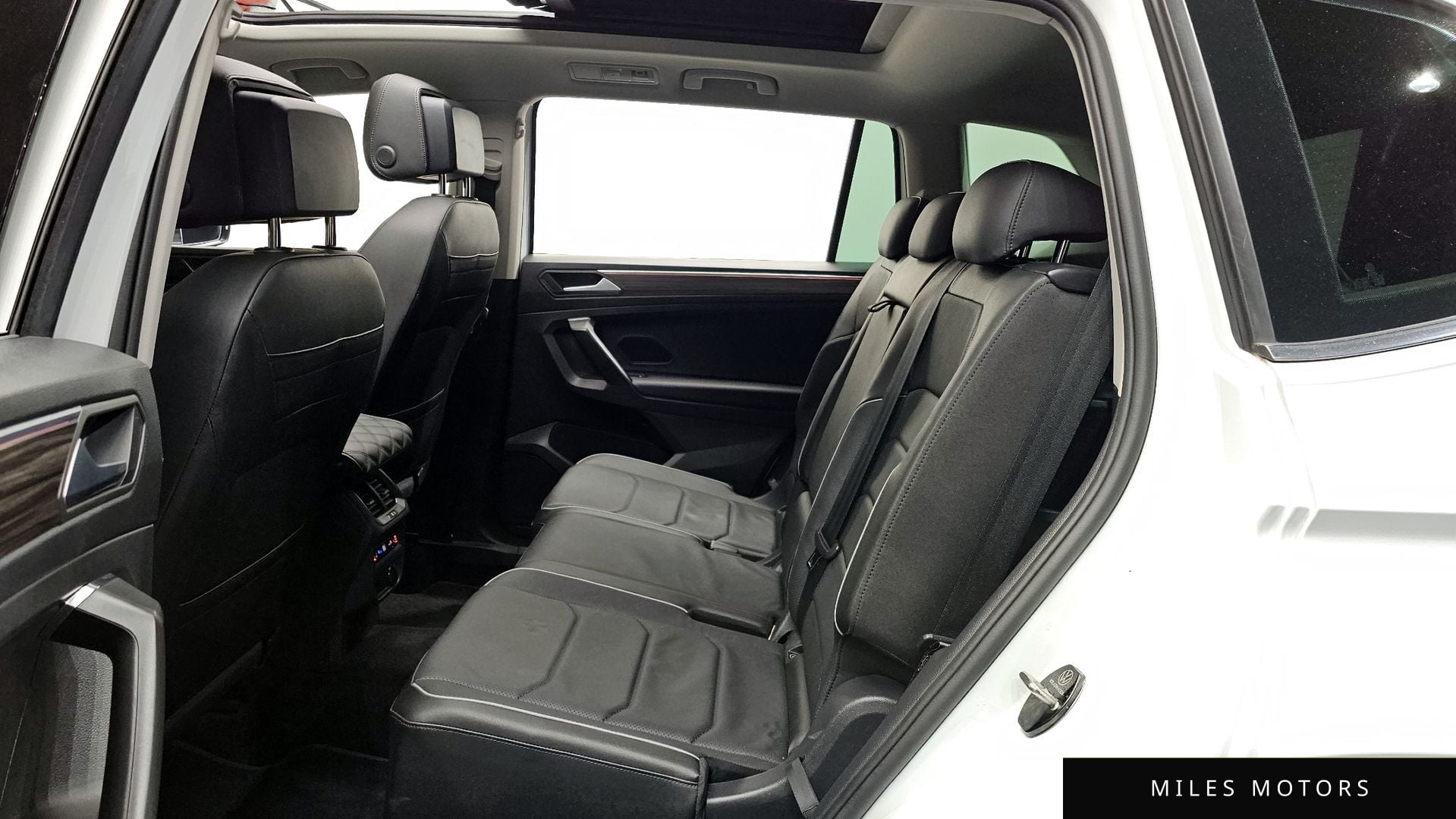 Volkswagen Tiguan 2023 — миниатюра 12