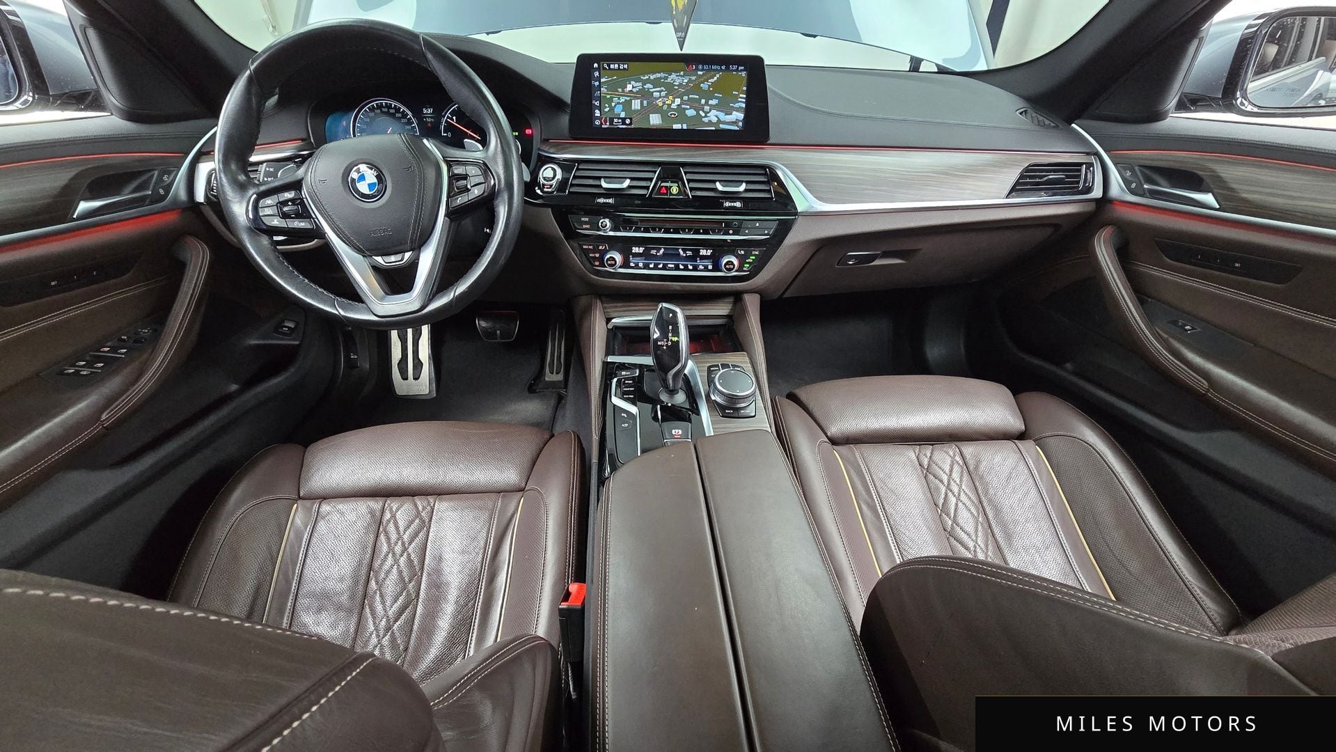BMW 5시리즈 (G30) 2018 — миниатюра 7