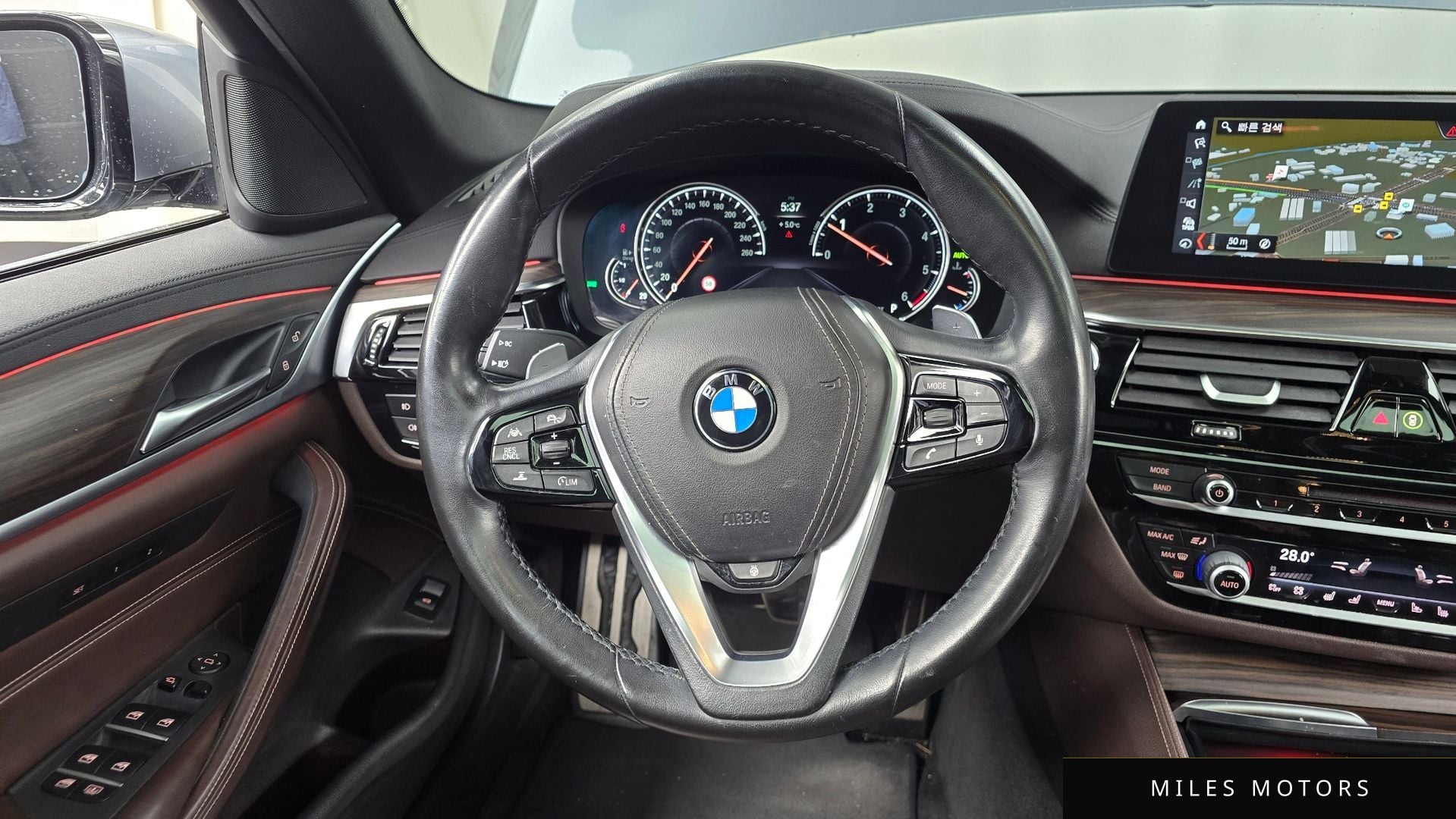 BMW 5시리즈 (G30) 2018 — миниатюра 13