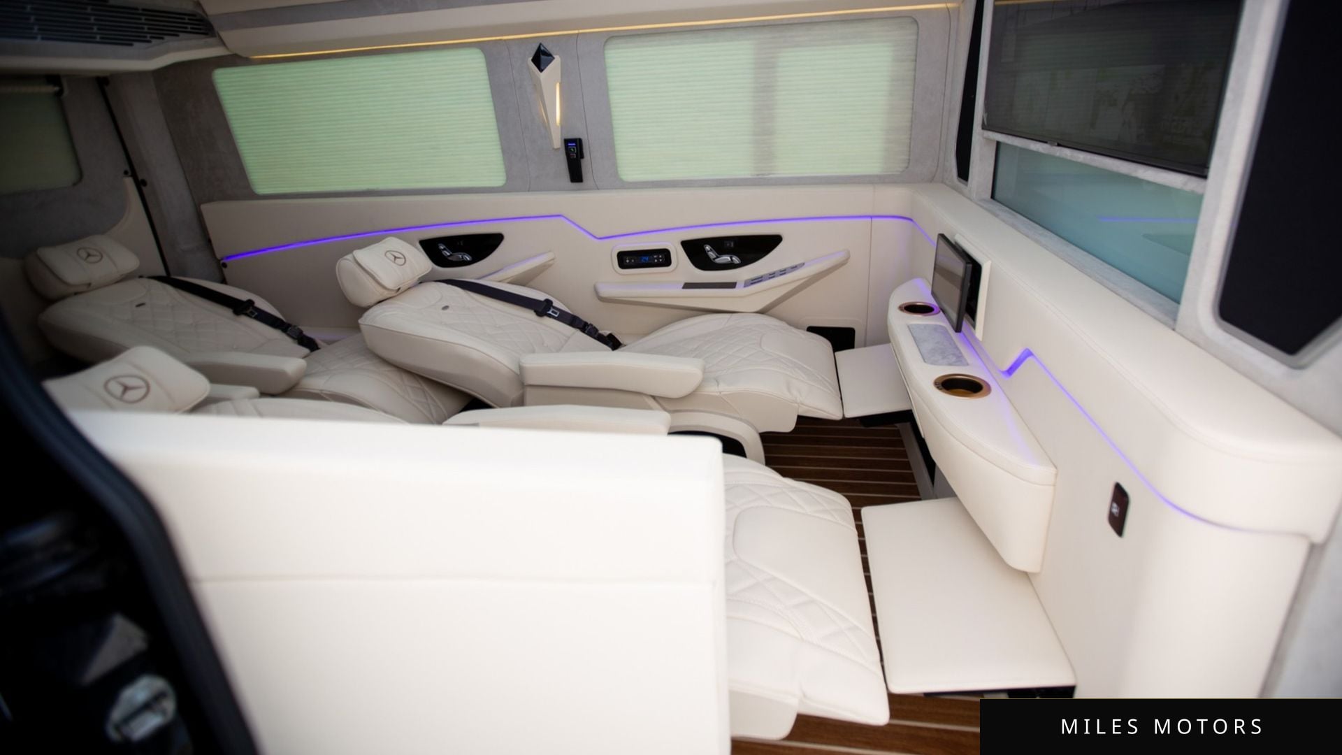 Mercedes-Benz 스프린터 2023 — миниатюра 9