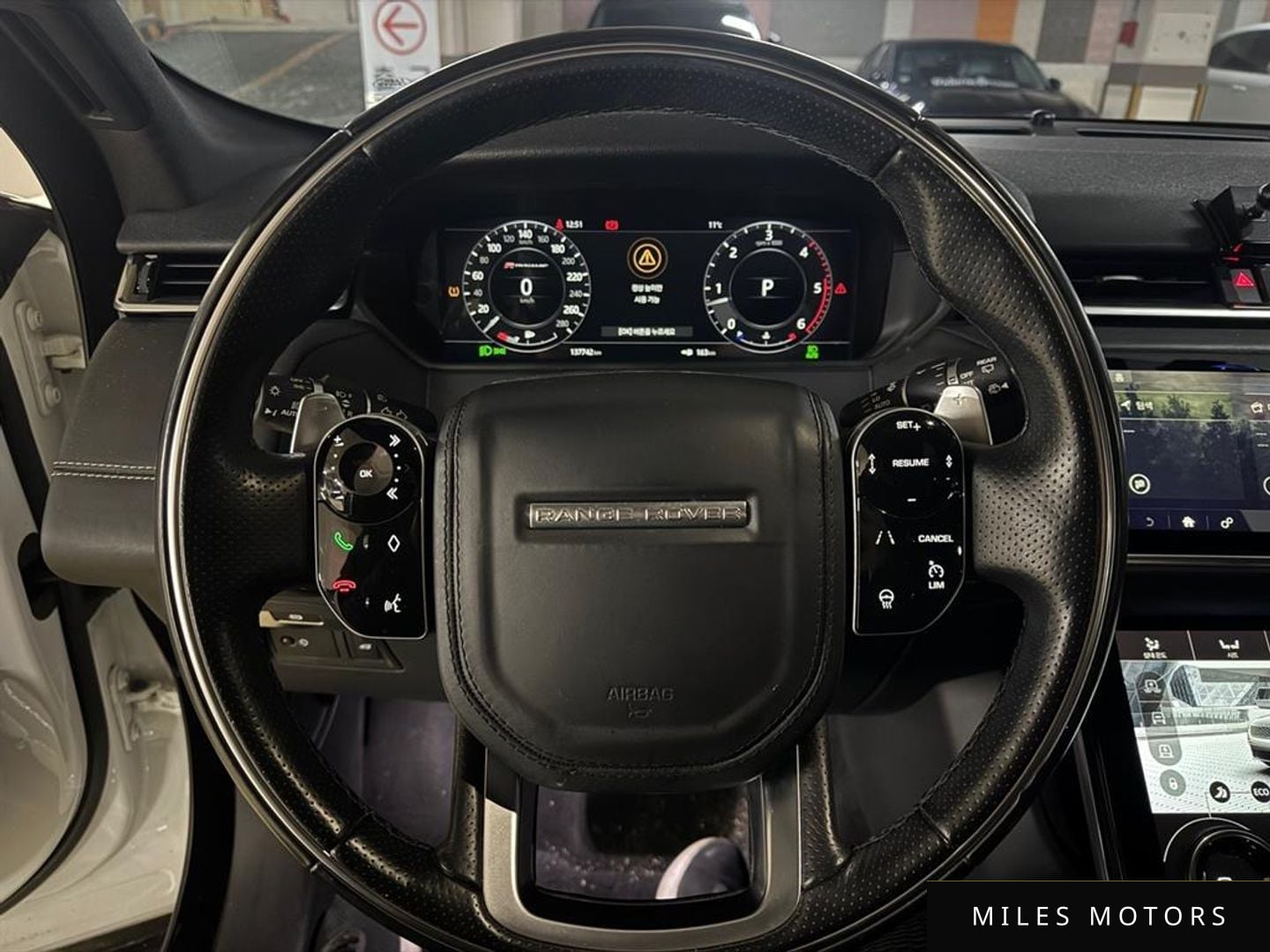Land Rover 레인지로버 벨라 2018 — миниатюра 12