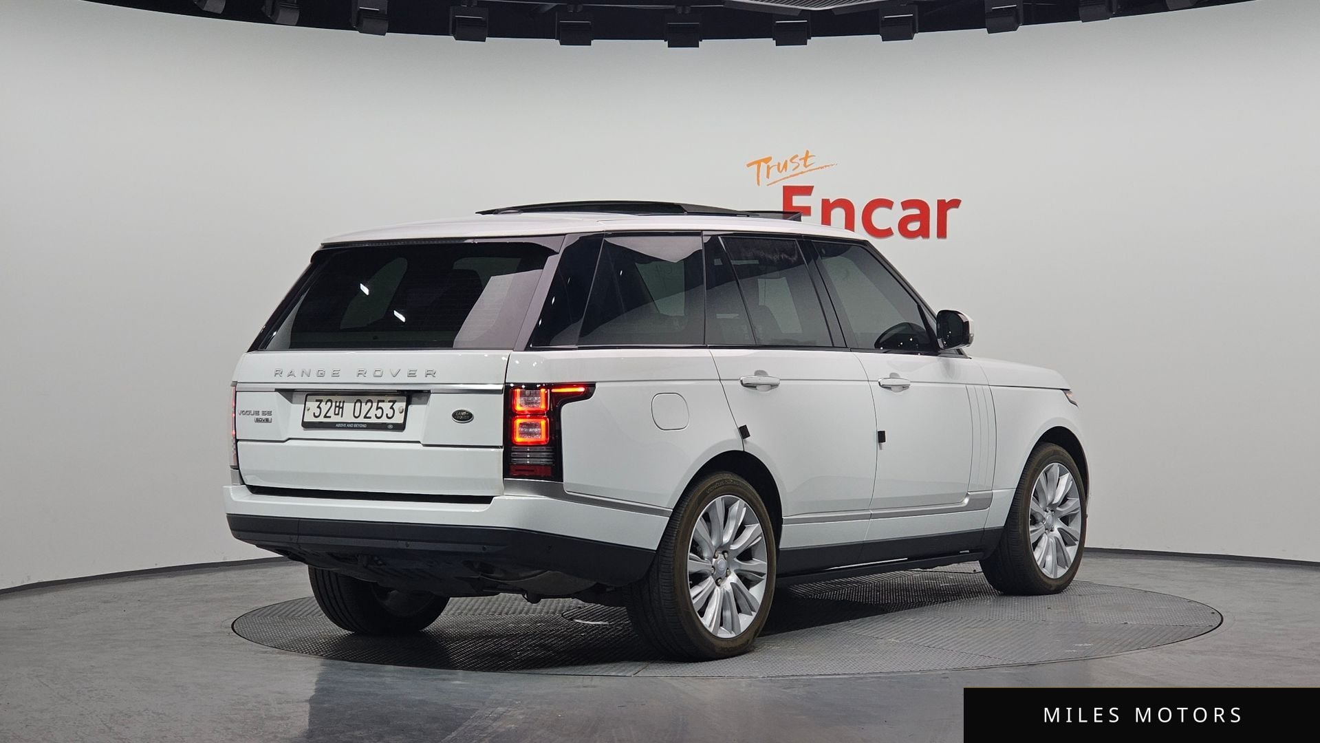 Land Rover Range Rover 2016 — миниатюра 2
