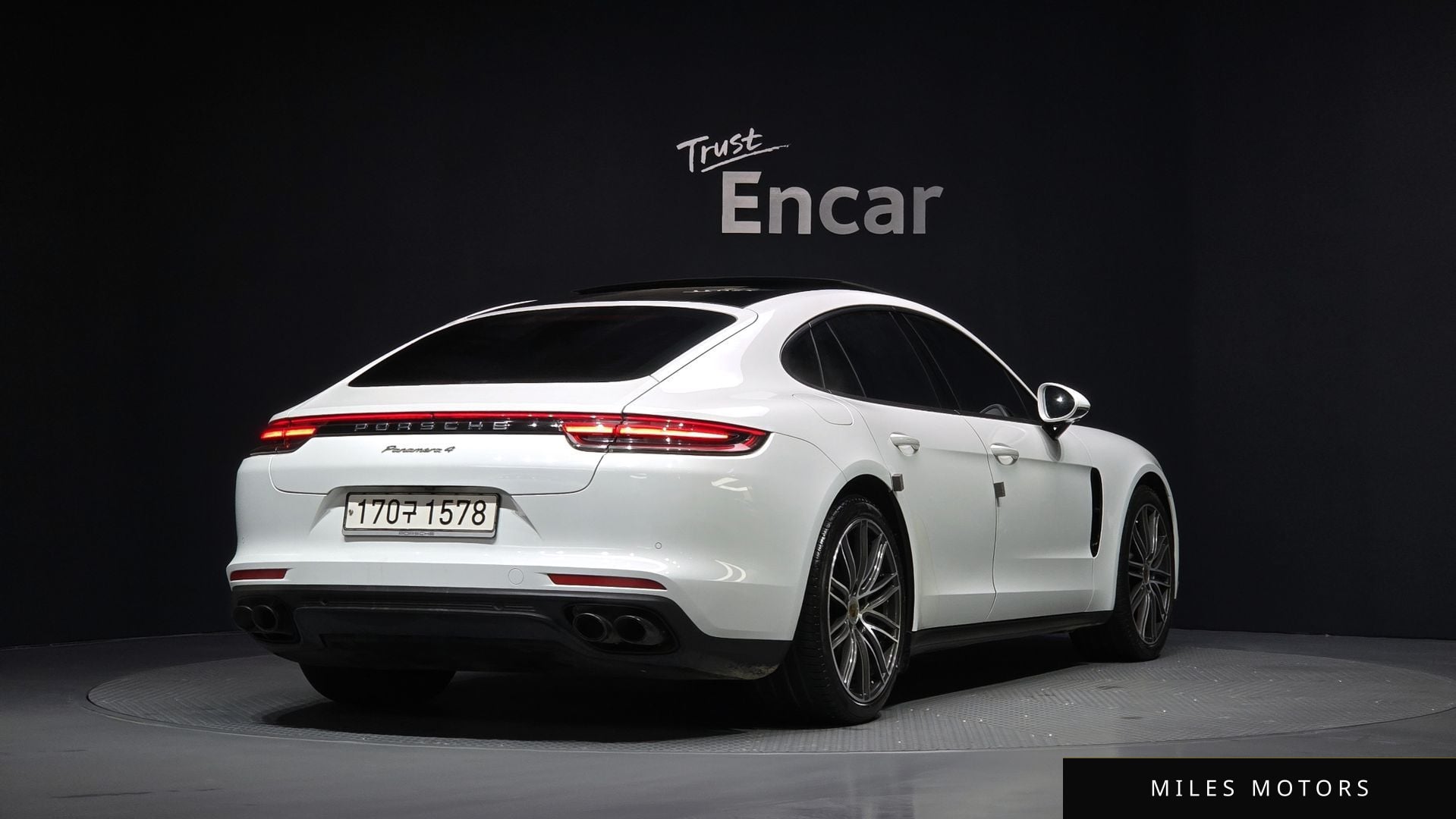 Porsche Panamera 2020 — миниатюра 2