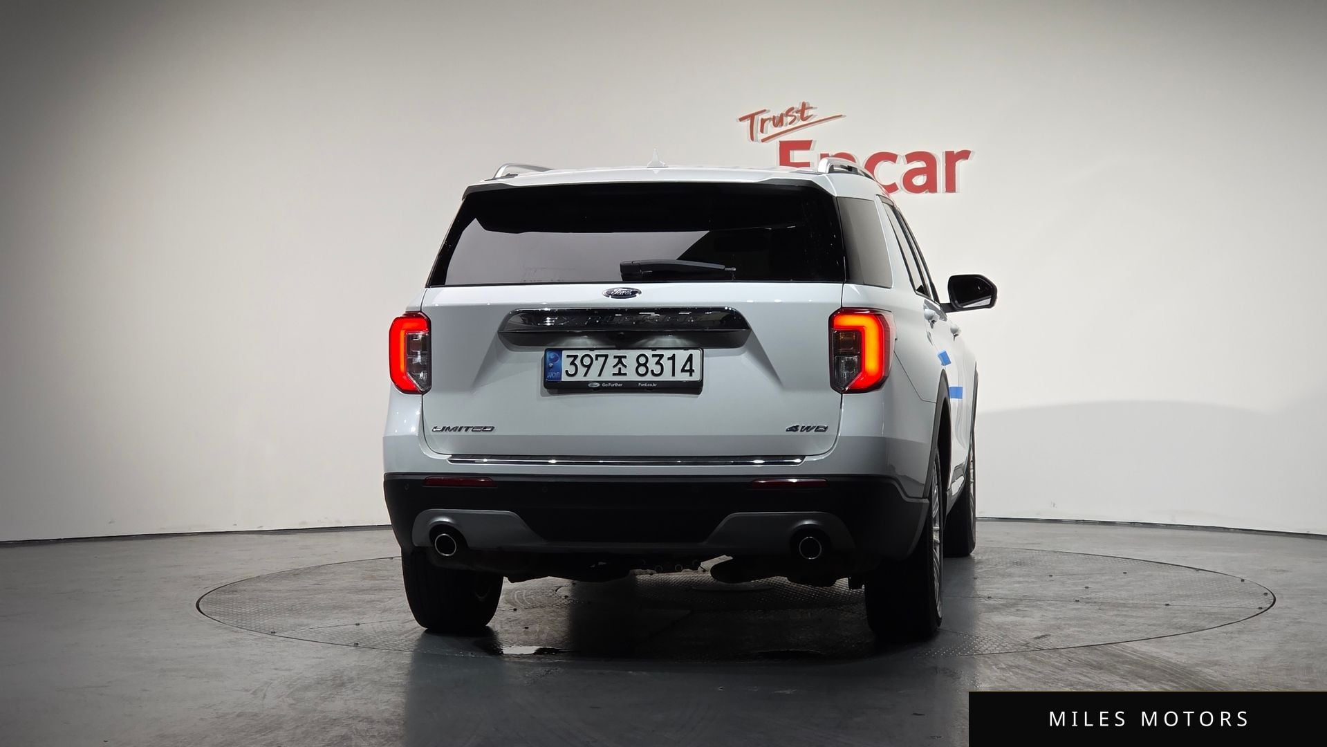 Ford Explorer 2022 — миниатюра 3