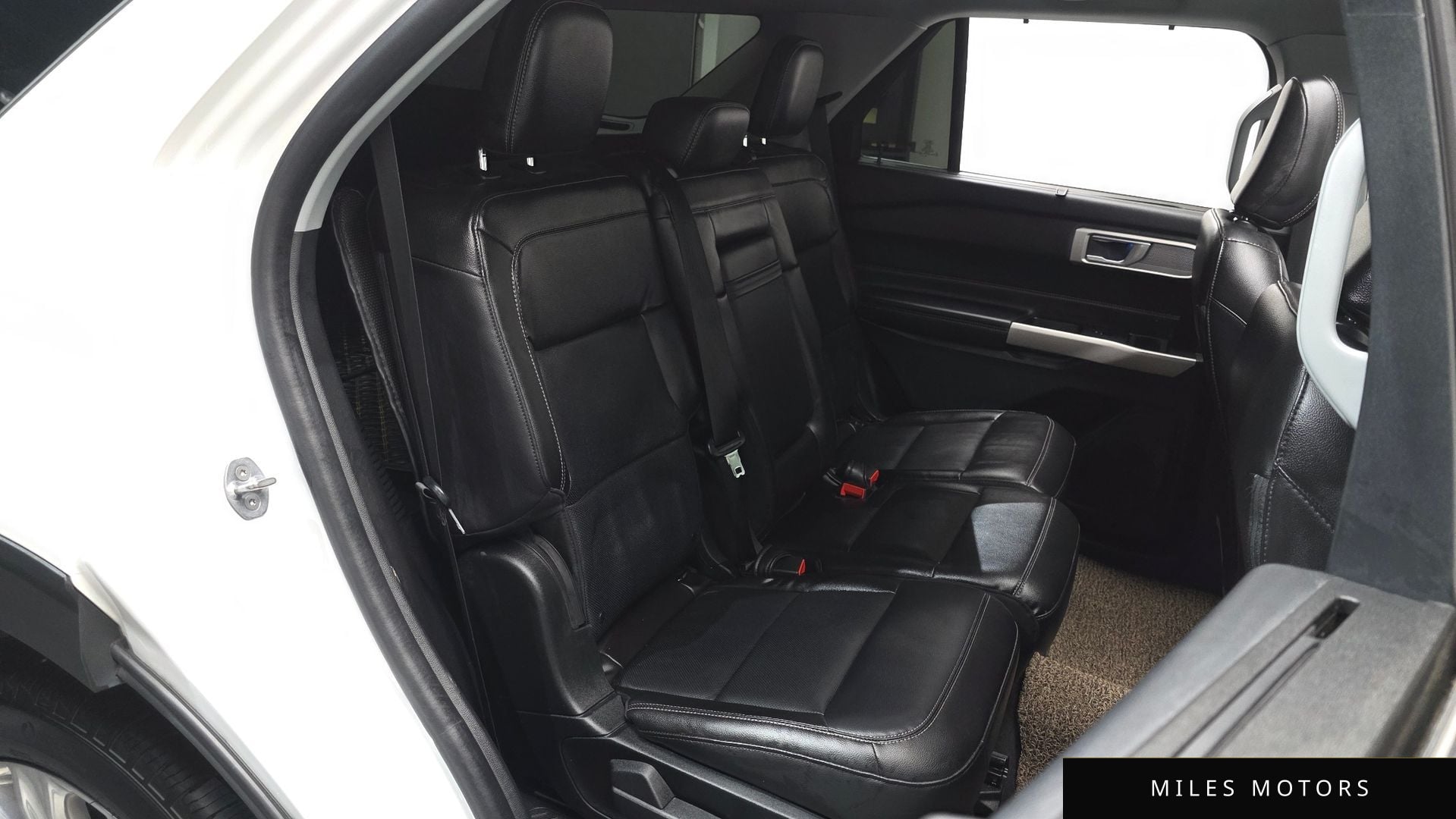 Ford Explorer 2022 — миниатюра 12