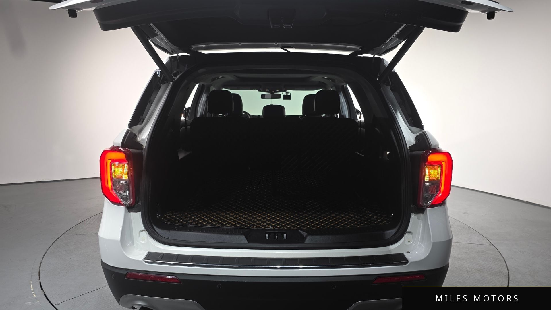 Ford Explorer 2022 — миниатюра 20