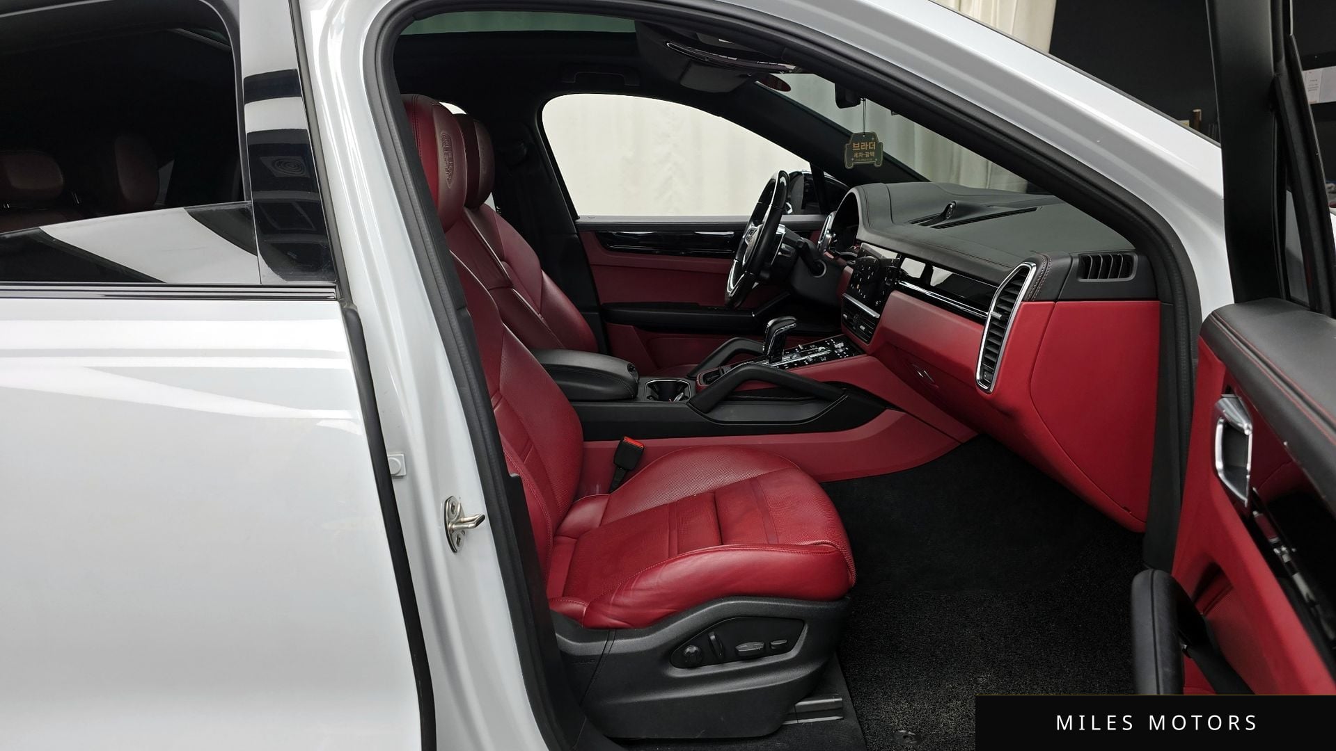Porsche 카이엔 (PO536) 2022 — миниатюра 11