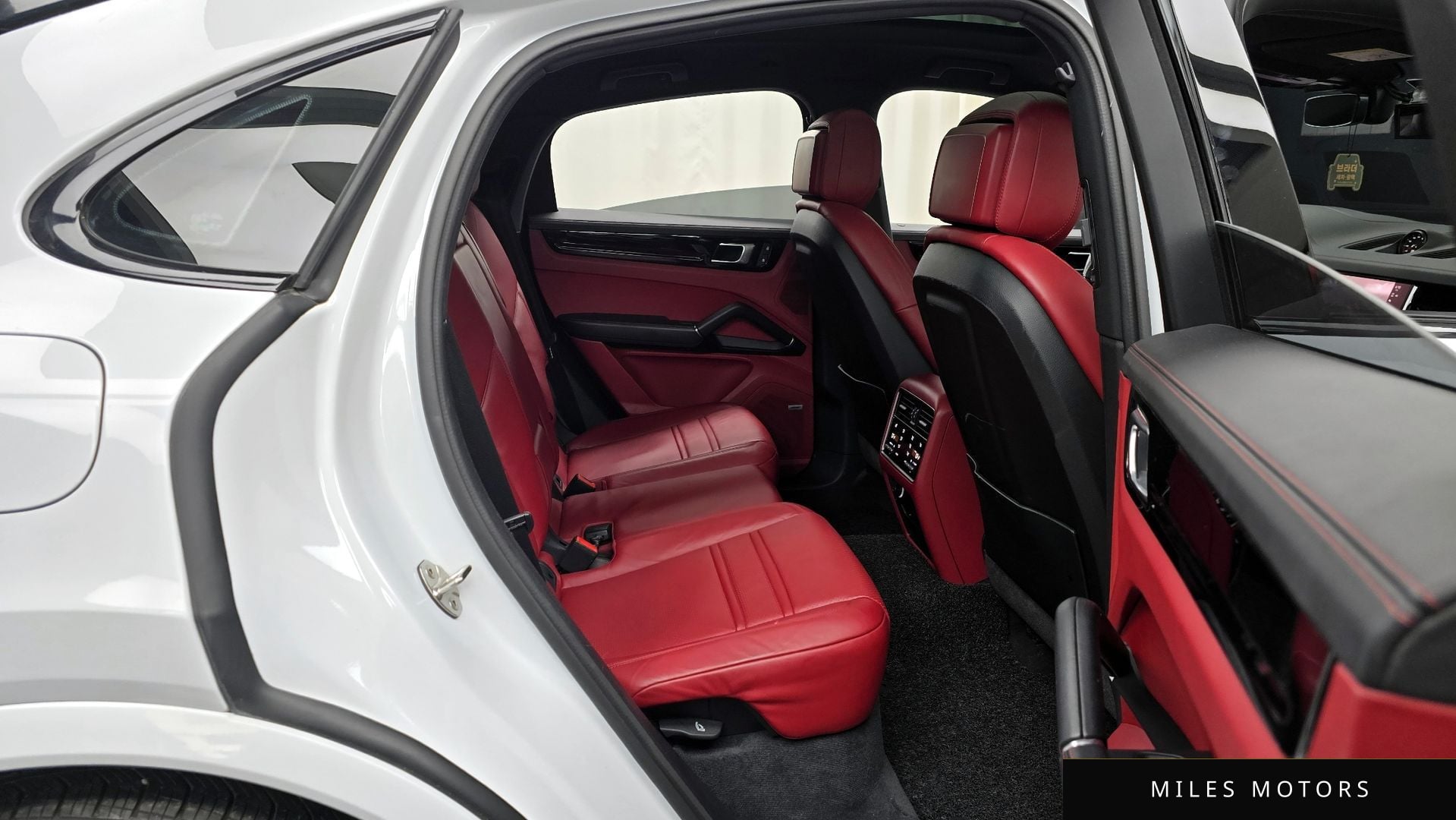 Porsche 카이엔 (PO536) 2022 — миниатюра 12