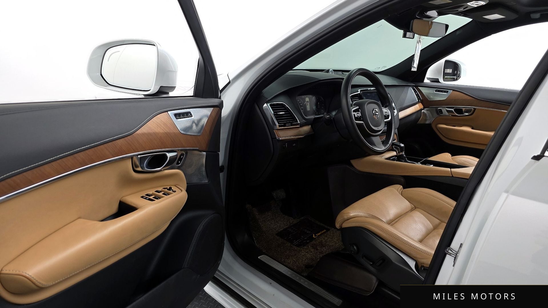 Volvo XC90 2018 — миниатюра 10