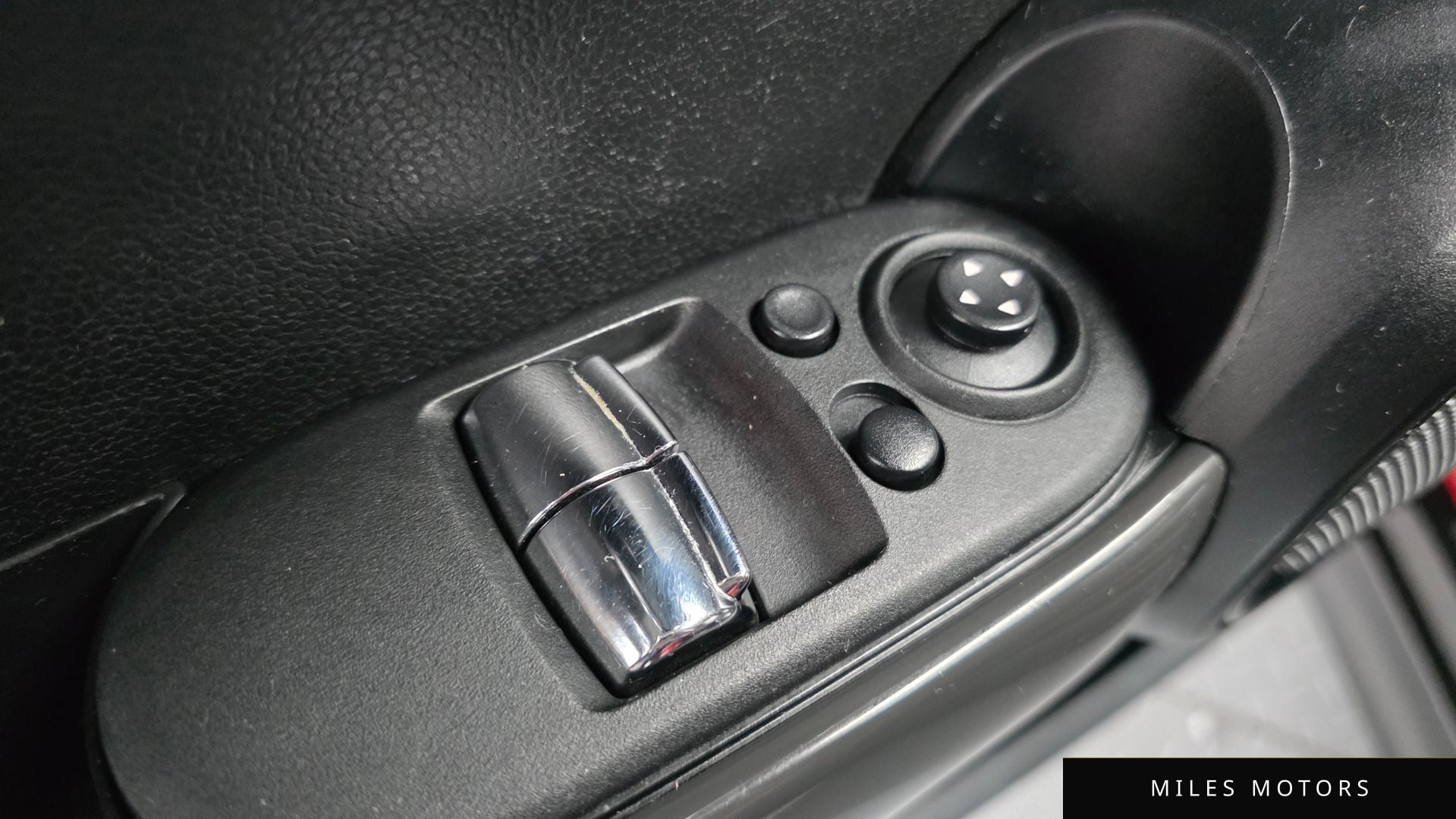 MINI Cooper D 2015 — миниатюра 12