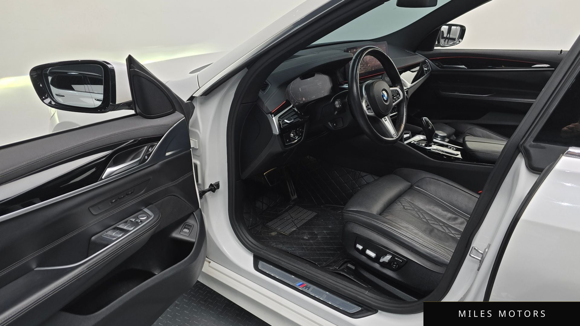 BMW 6 Series GT (G32) 2021 — миниатюра 11