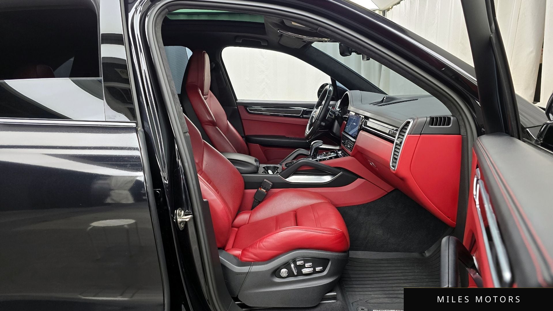 Porsche 카이엔 (PO536) 2020 — миниатюра 11