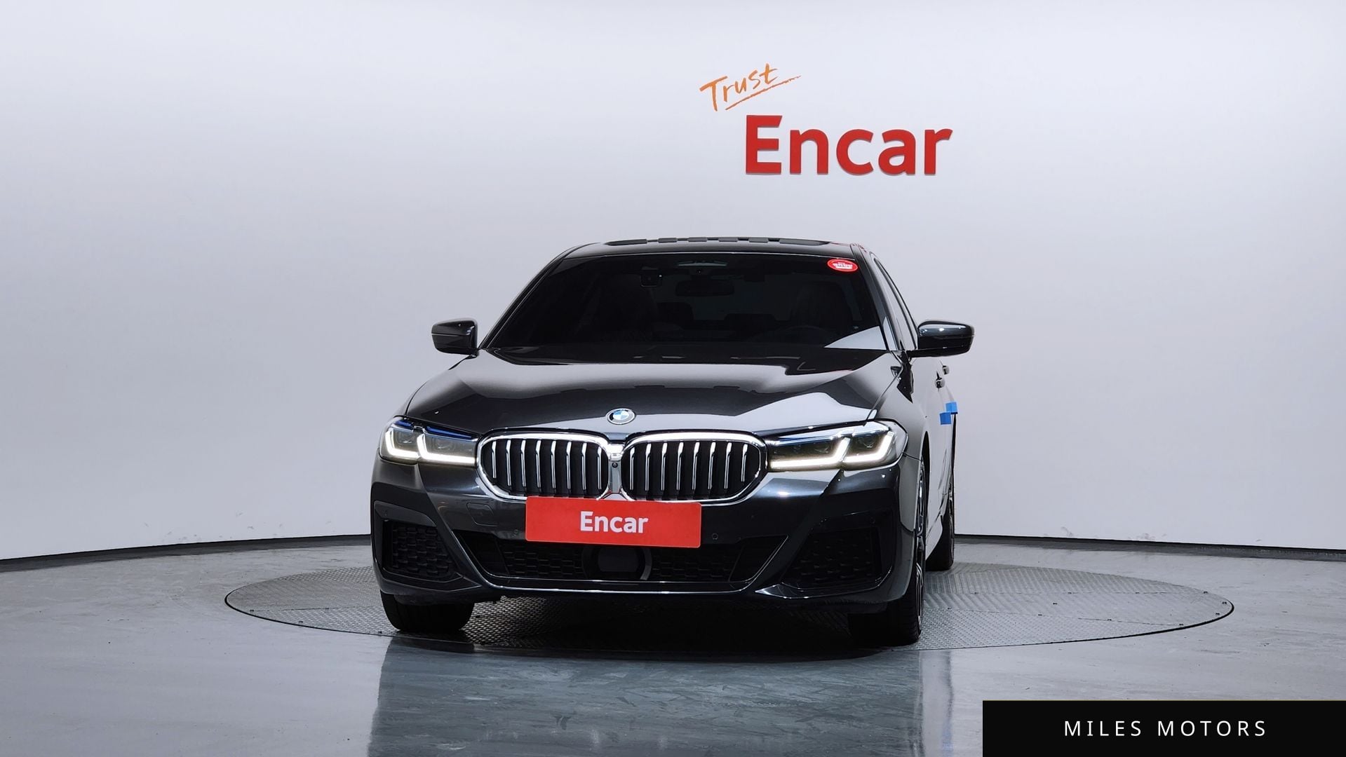 BMW 5 Series (G30) 2021 — миниатюра 3