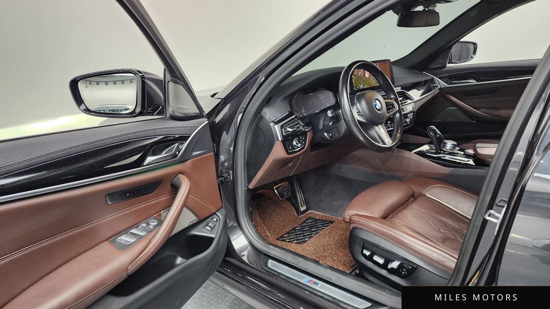 BMW 5 Series (G30) 2021 — миниатюра 10
