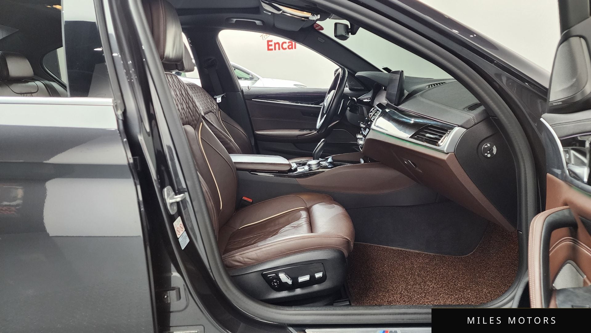 BMW 5 Series (G30) 2021 — миниатюра 11