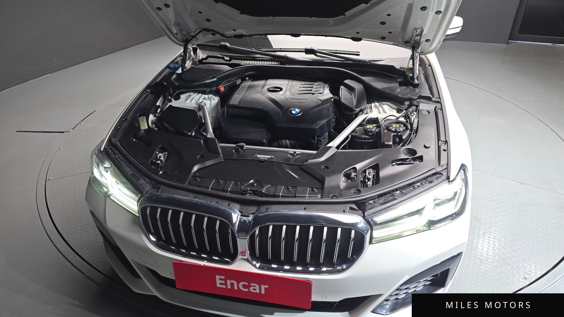 BMW 5 Series (G30) 2022 — миниатюра 6