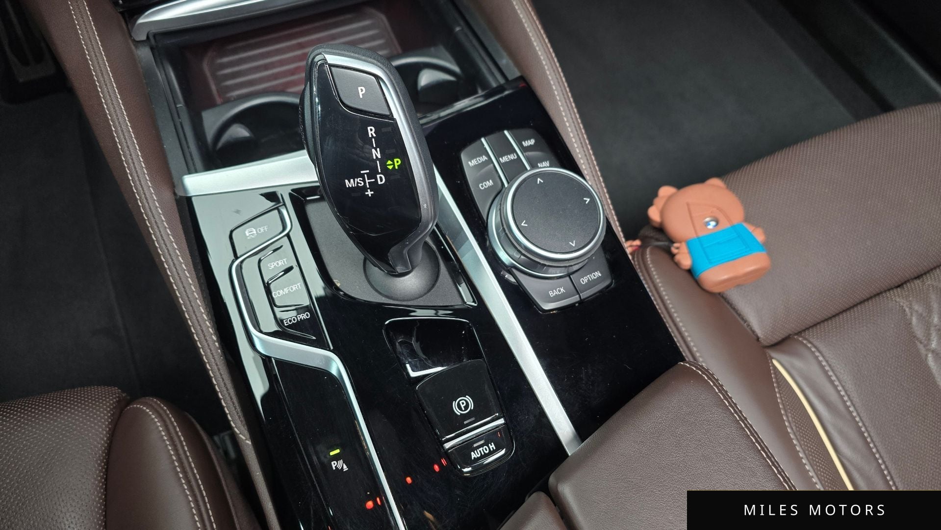 BMW 5 Series (G30) 2022 — миниатюра 9