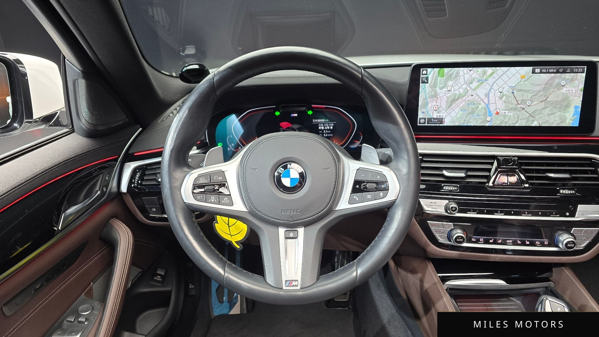 BMW 5 Series (G30) 2022 — миниатюра 13
