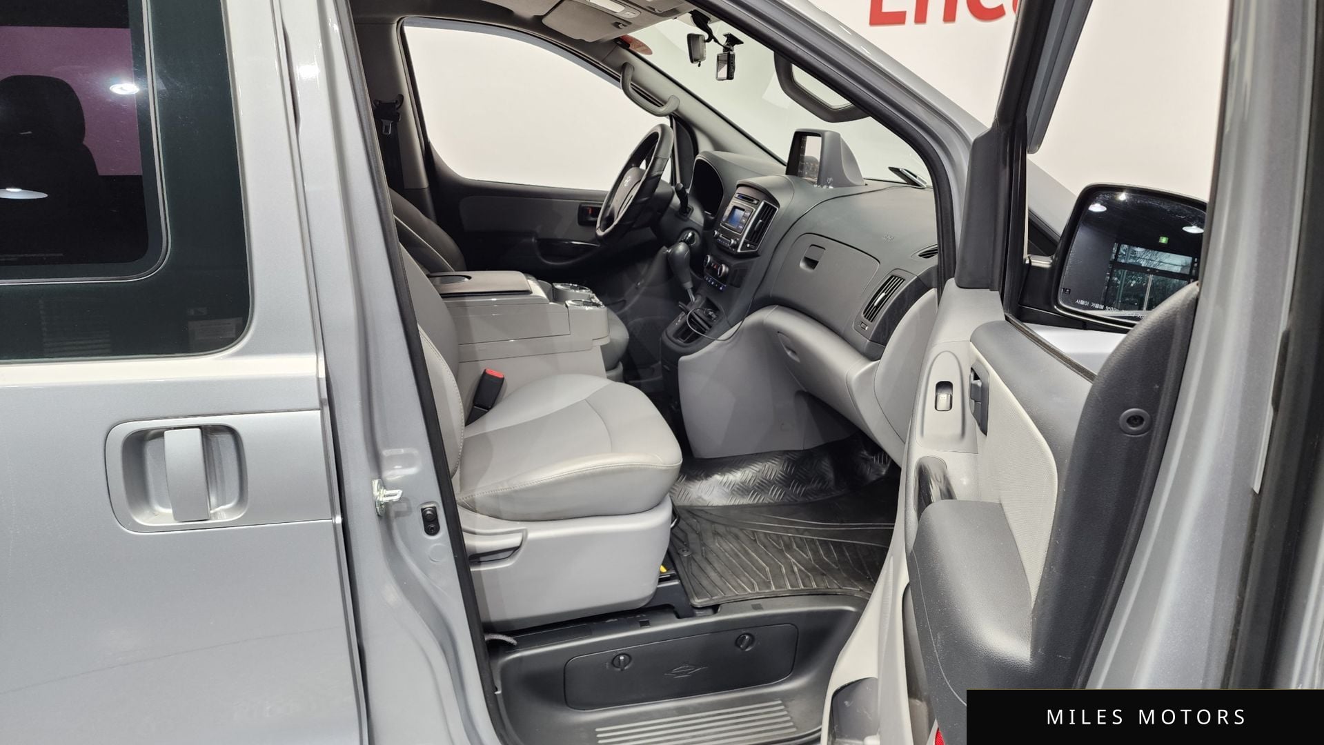 Hyundai 뉴 그랜드 스타렉스 2021 — миниатюра 11