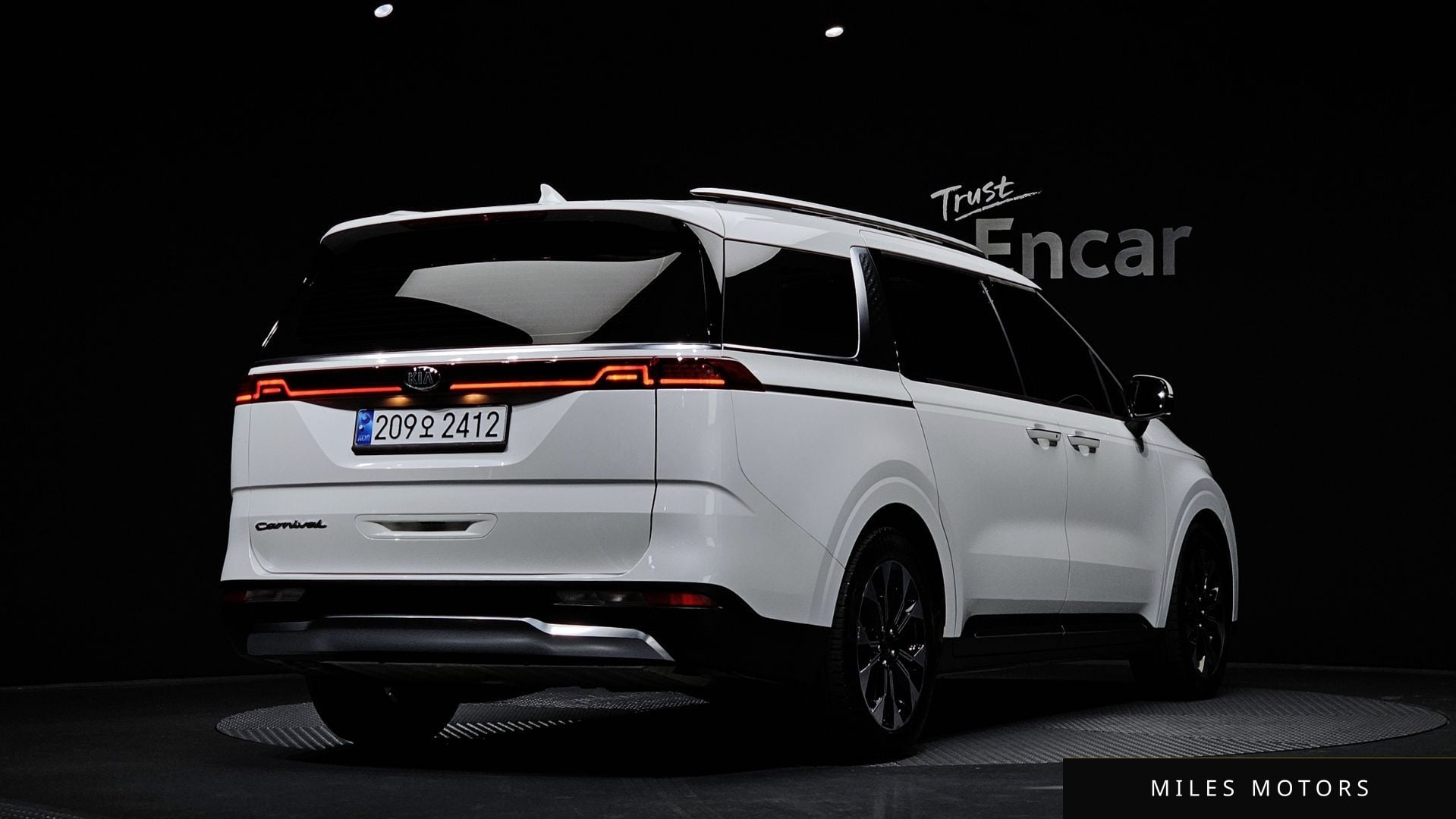 Kia Carnival 2021 — миниатюра 2