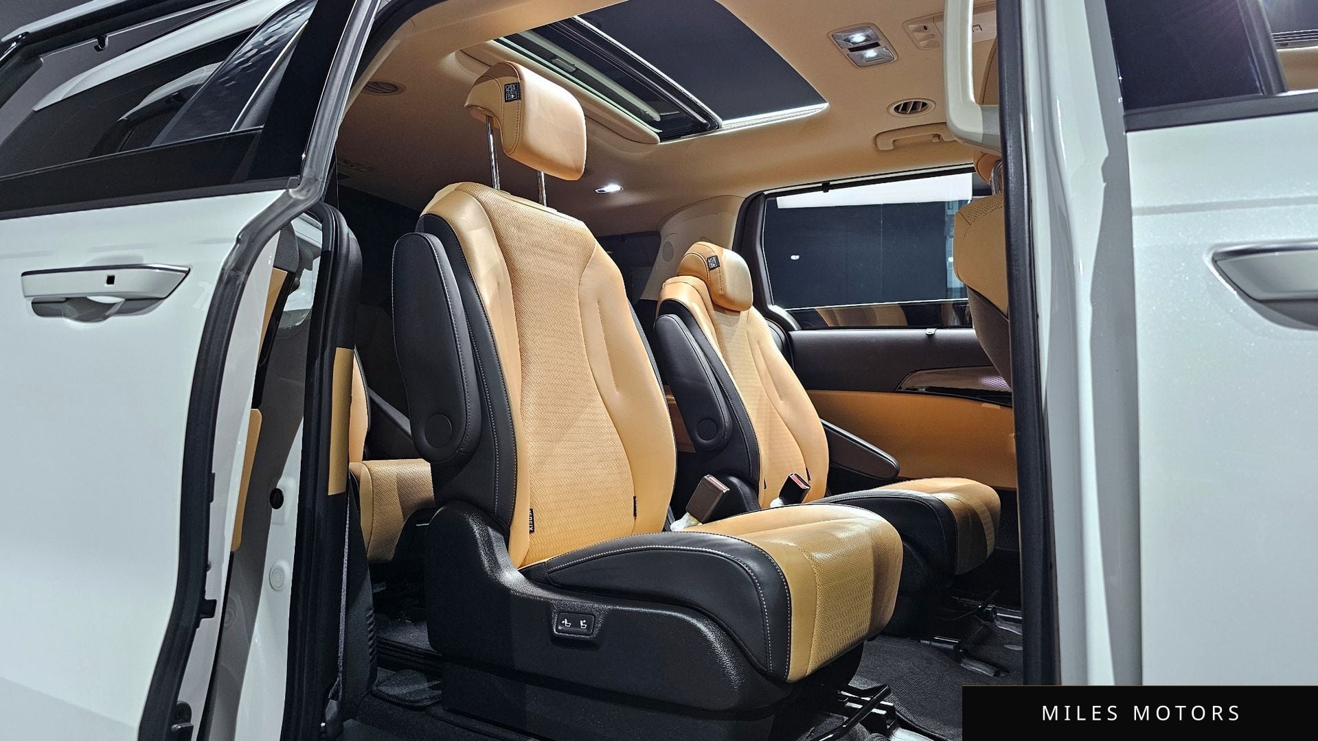 Kia Carnival 2021 — миниатюра 12