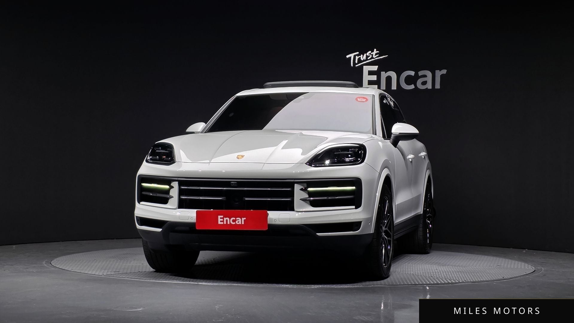 Porsche Cayenne 2024 — миниатюра 3