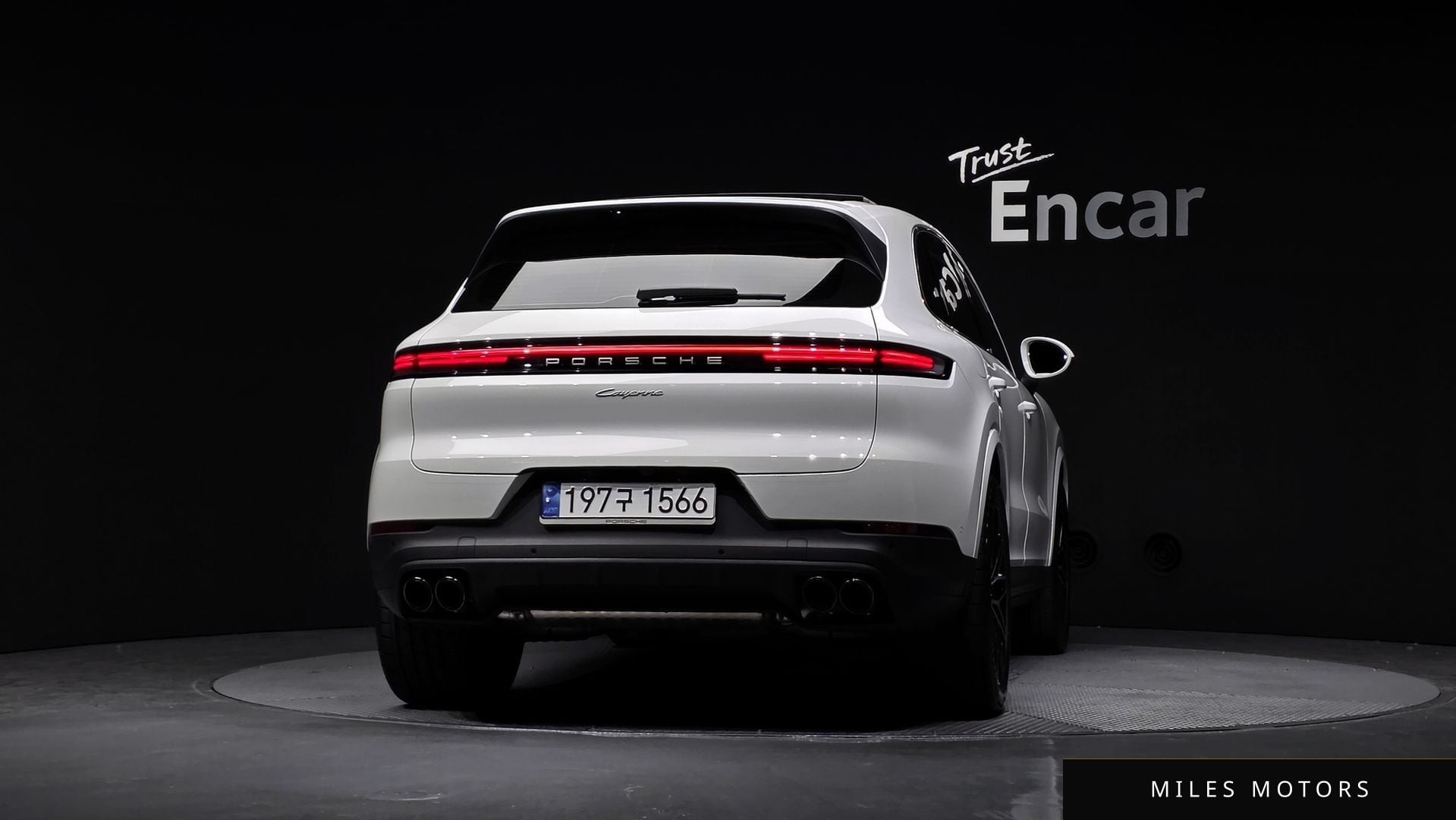 Porsche Cayenne 2024 — миниатюра 4