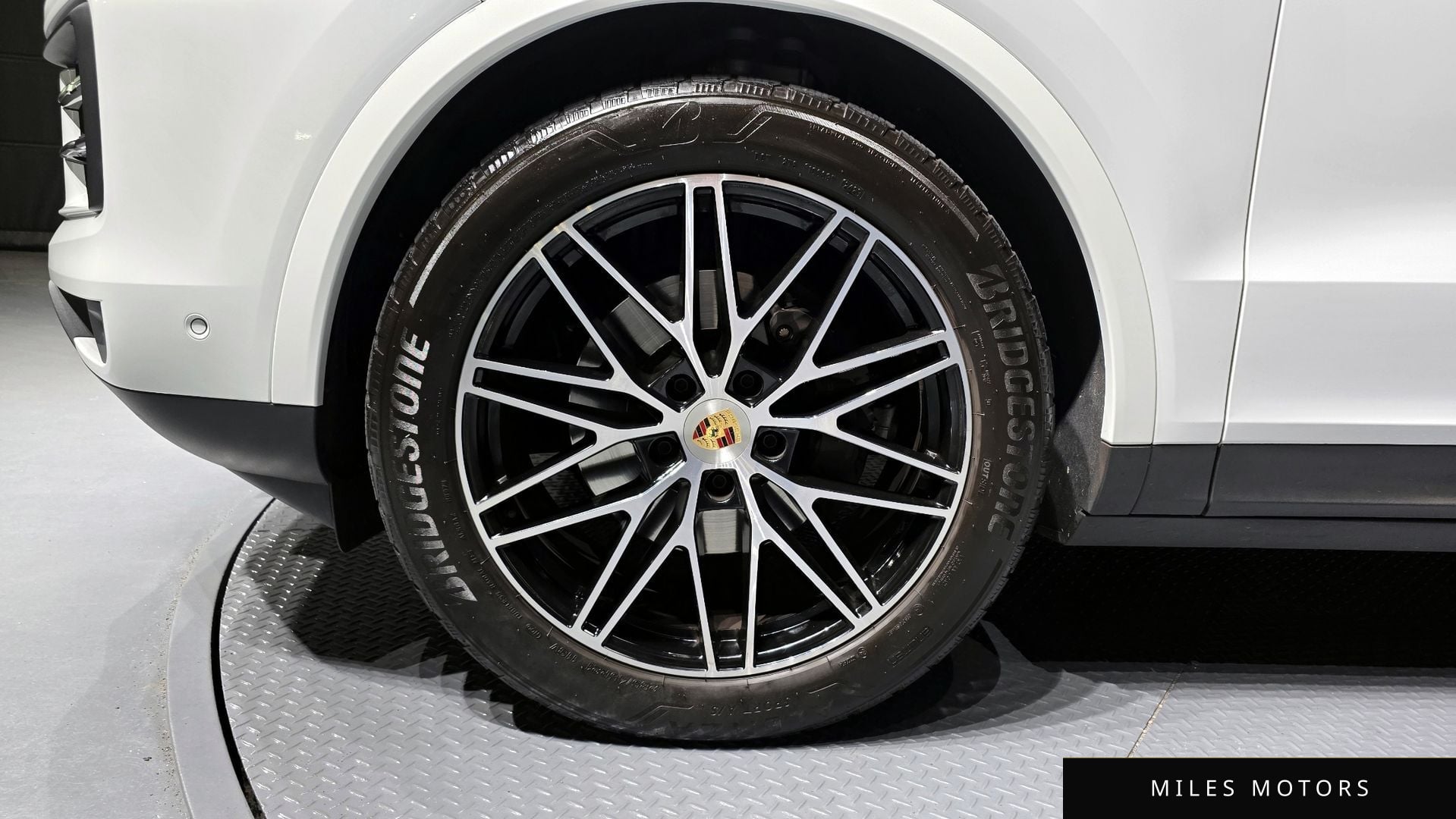 Porsche Cayenne 2024 — миниатюра 5