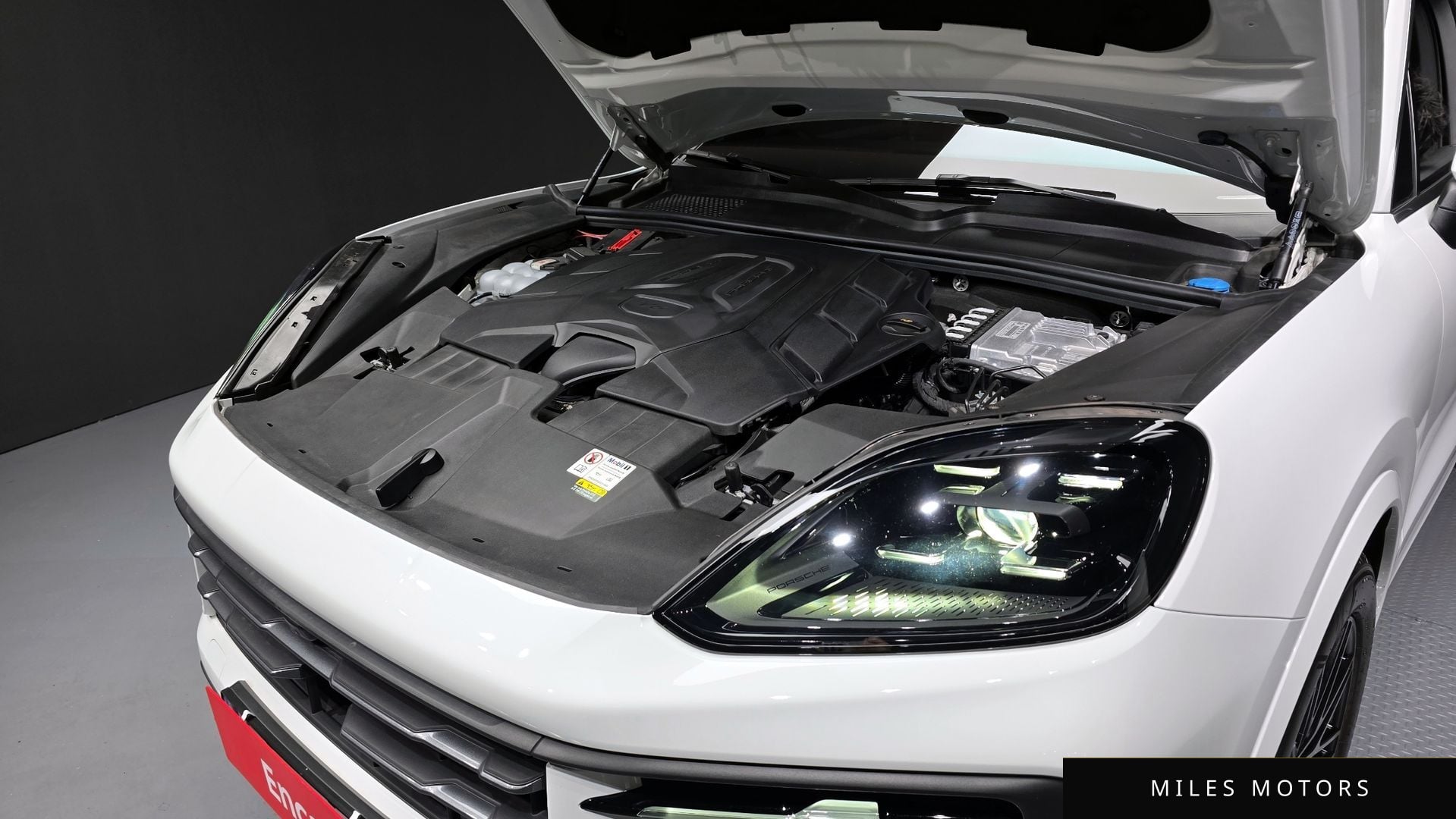 Porsche Cayenne 2024 — миниатюра 6