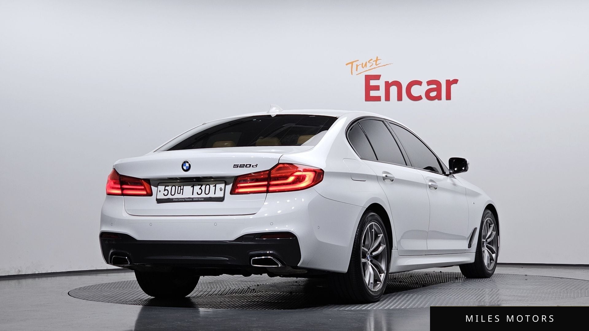 BMW 5 Series (G30) 2017 — миниатюра 2