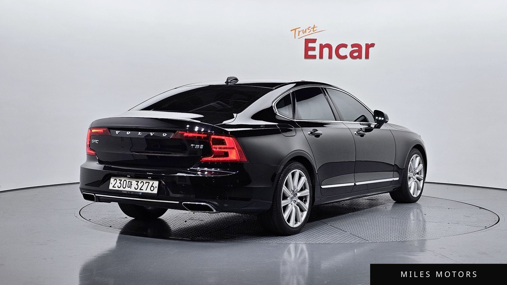 Volvo S90 2019 — миниатюра 2