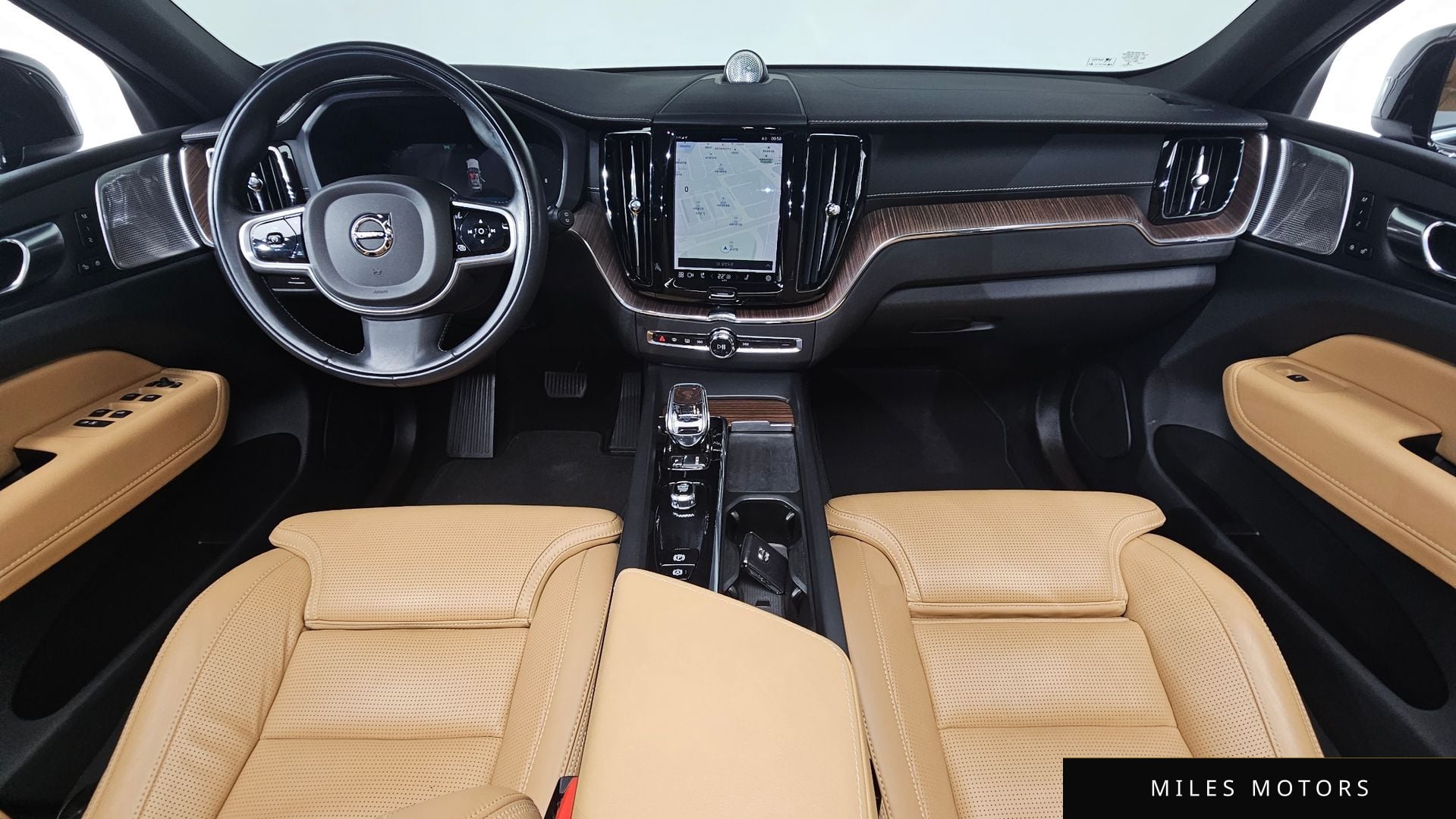 Volvo XC60 2022 — миниатюра 7