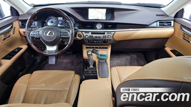 Лексус ES300h 2018 — миниатюра 7
