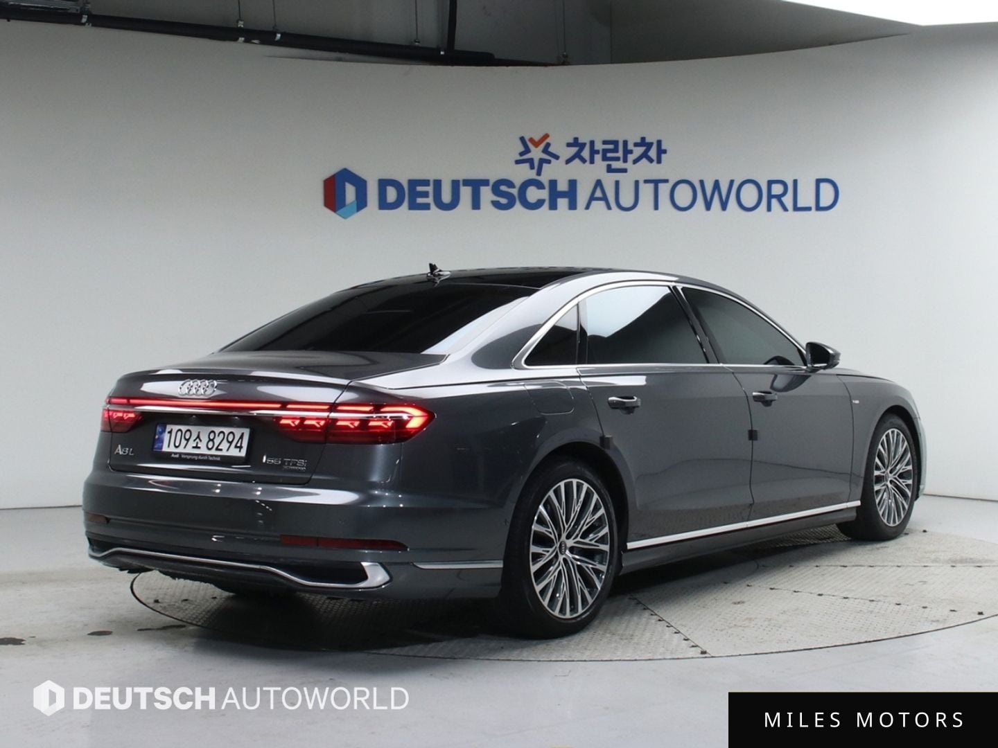 Audi A8 (D5) 2022 — миниатюра 2