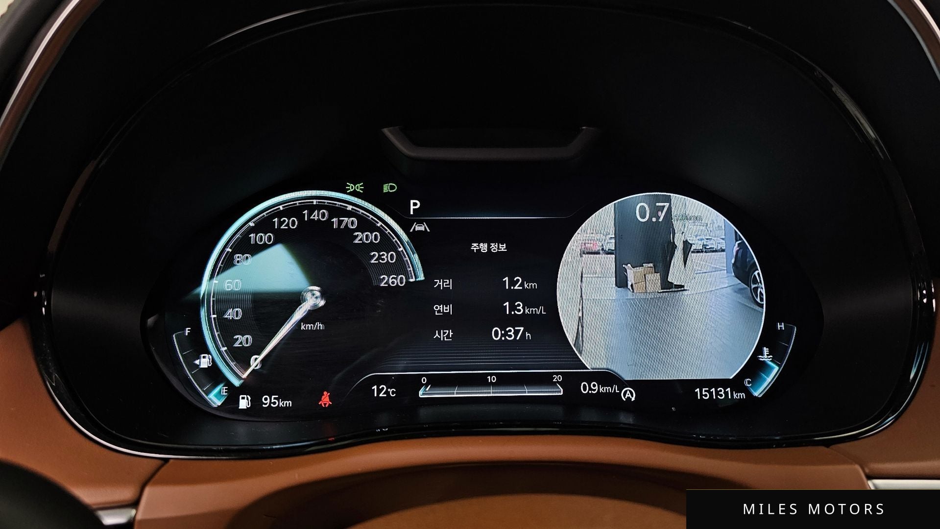 Genesis GV70 2023 — миниатюра 8