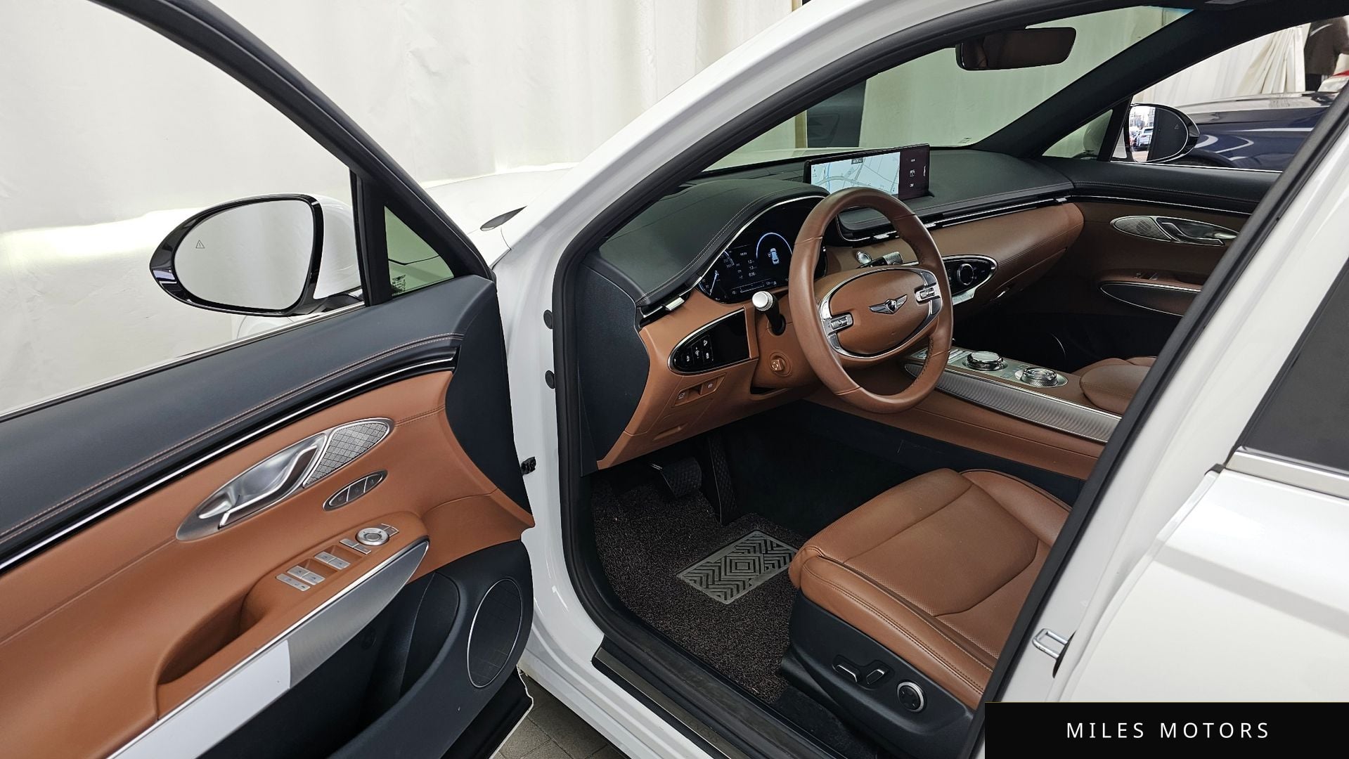 Genesis GV70 2023 — миниатюра 10