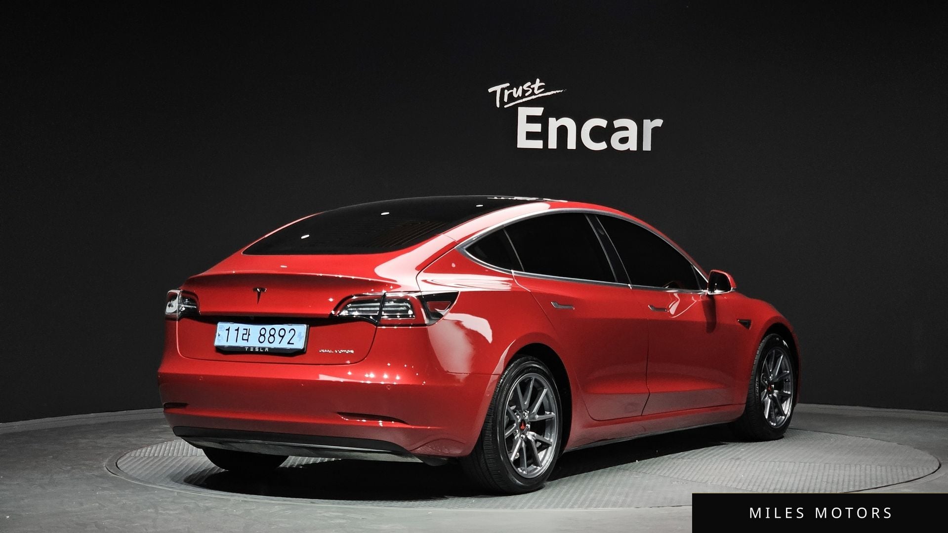 Tesla Model 3 2020 — миниатюра 2
