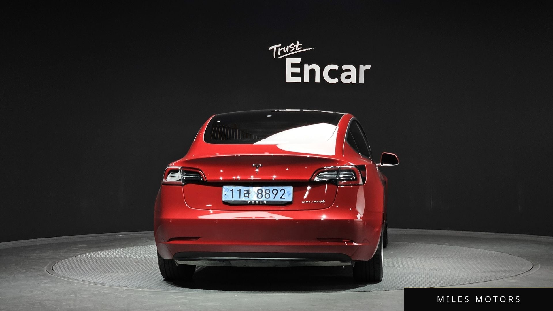 Tesla Model 3 2020 — миниатюра 4