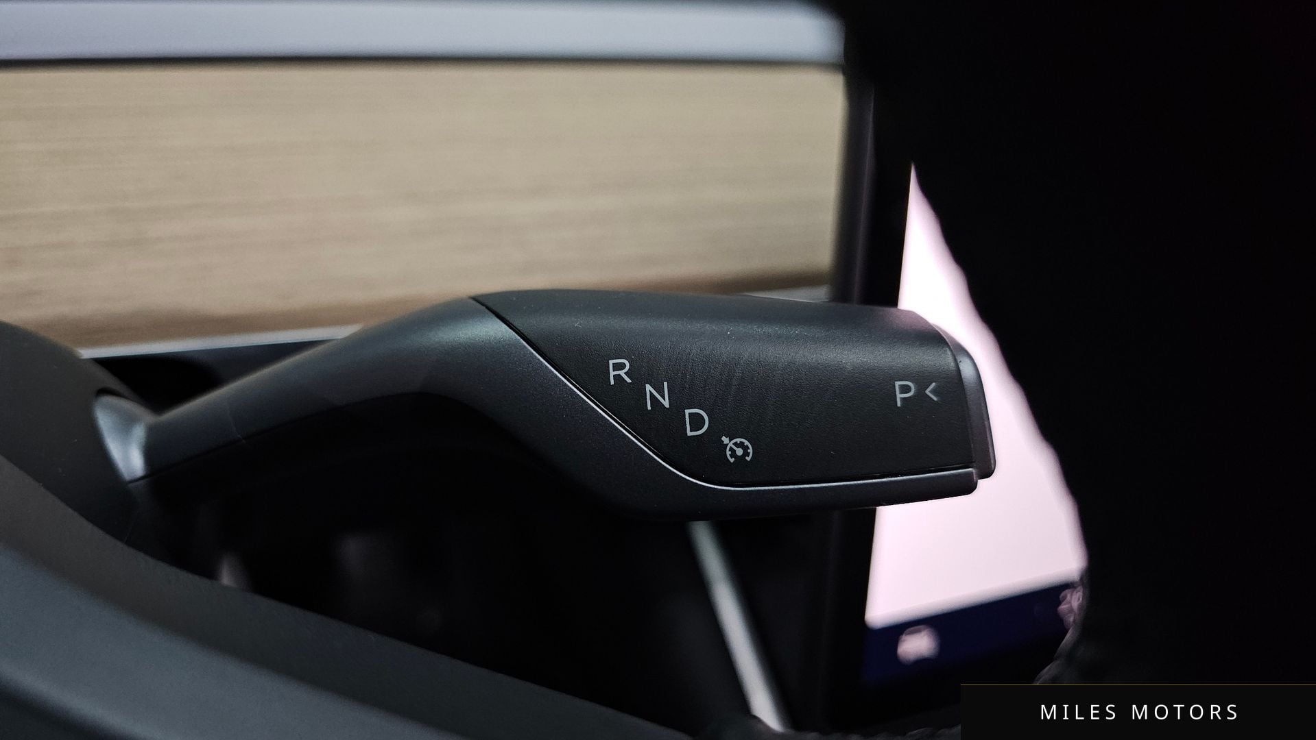 Tesla Model 3 2020 — миниатюра 9