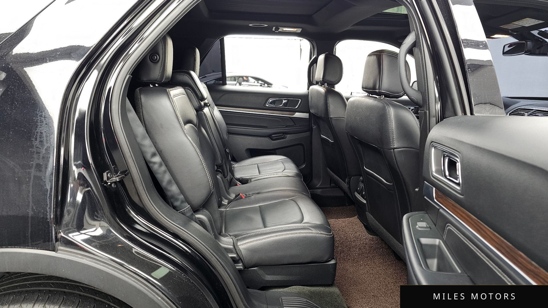 Ford Explorer 2017 — миниатюра 12
