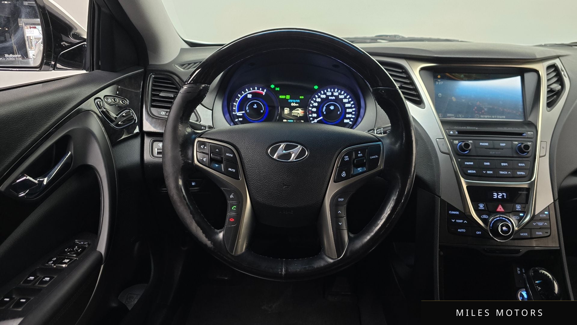 Hyundai 그랜저 HG 하이브리드 2015 — миниатюра 13